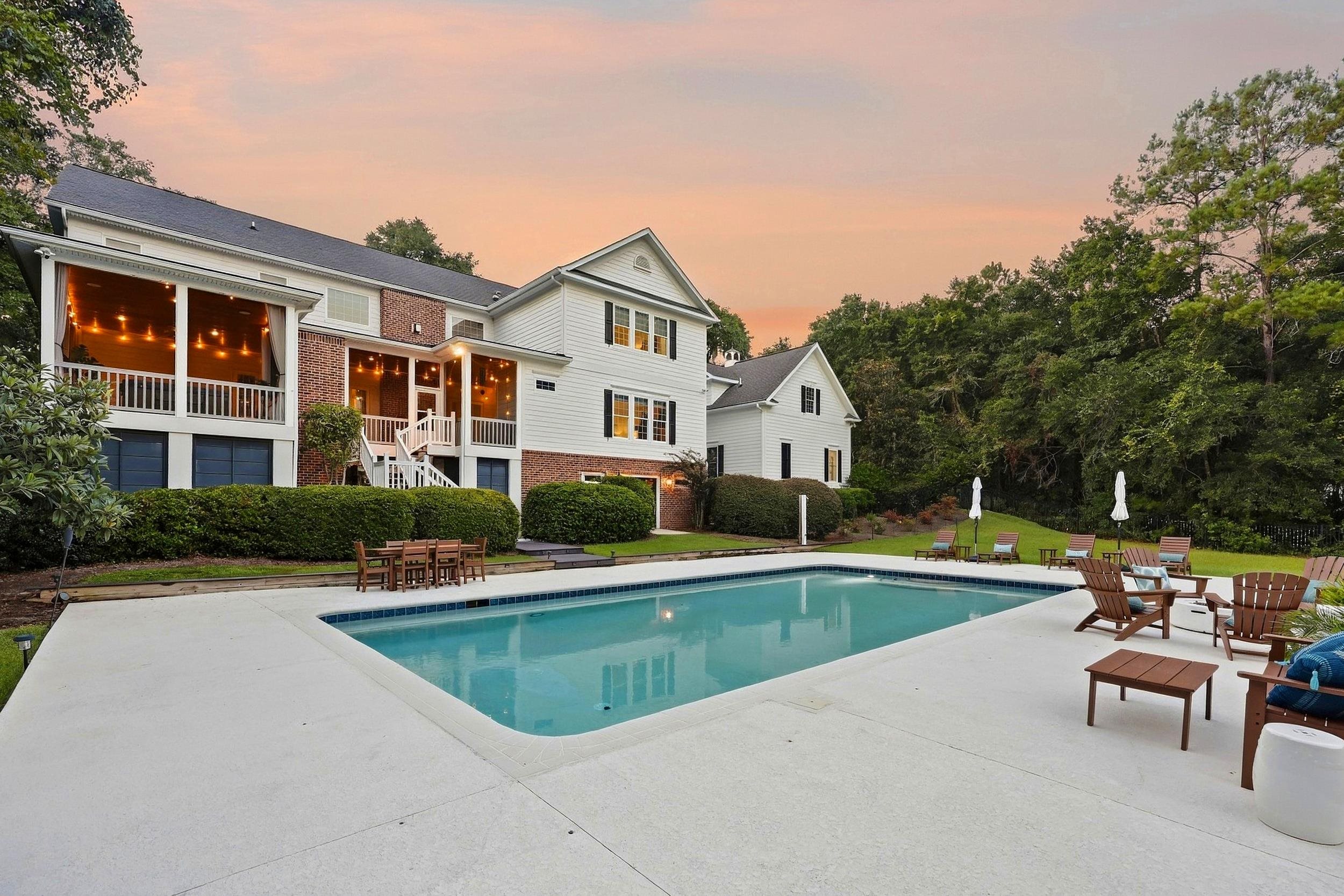 285 Brickwell Ln.