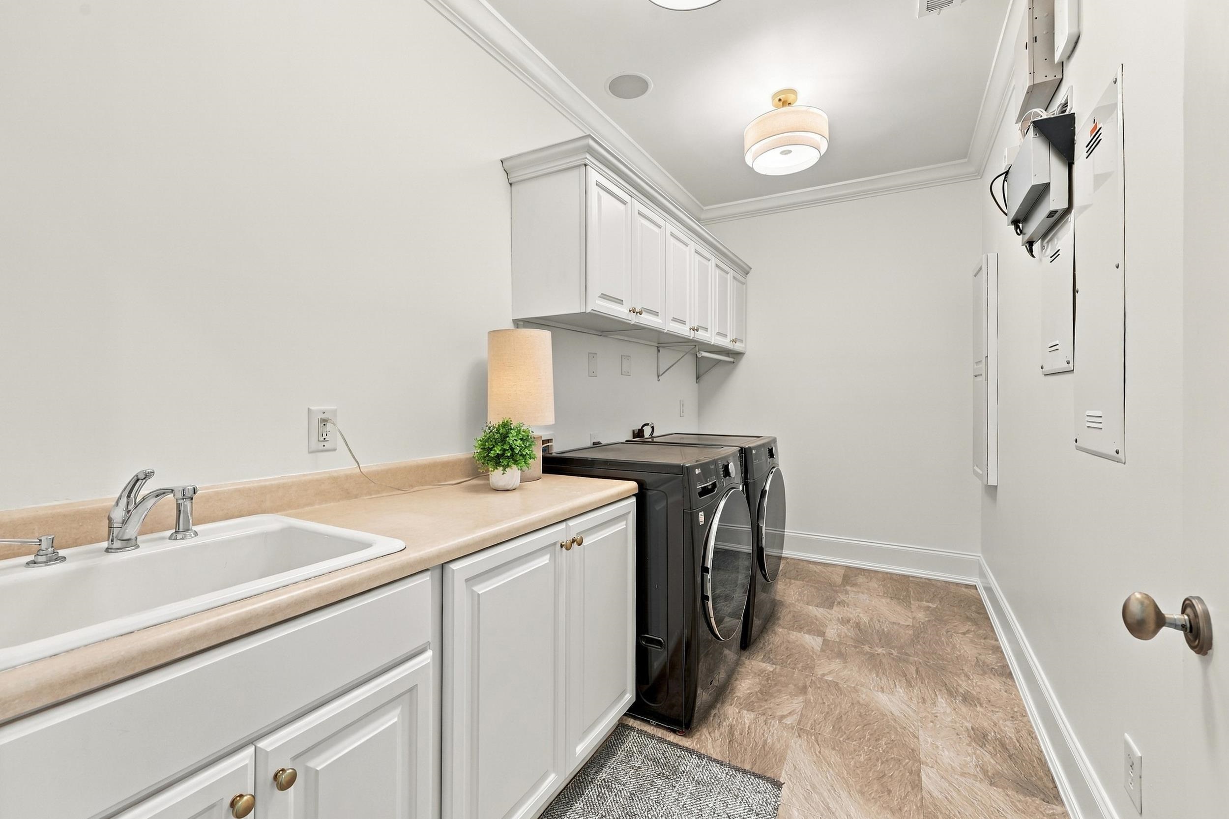285 Brickwell Ln.