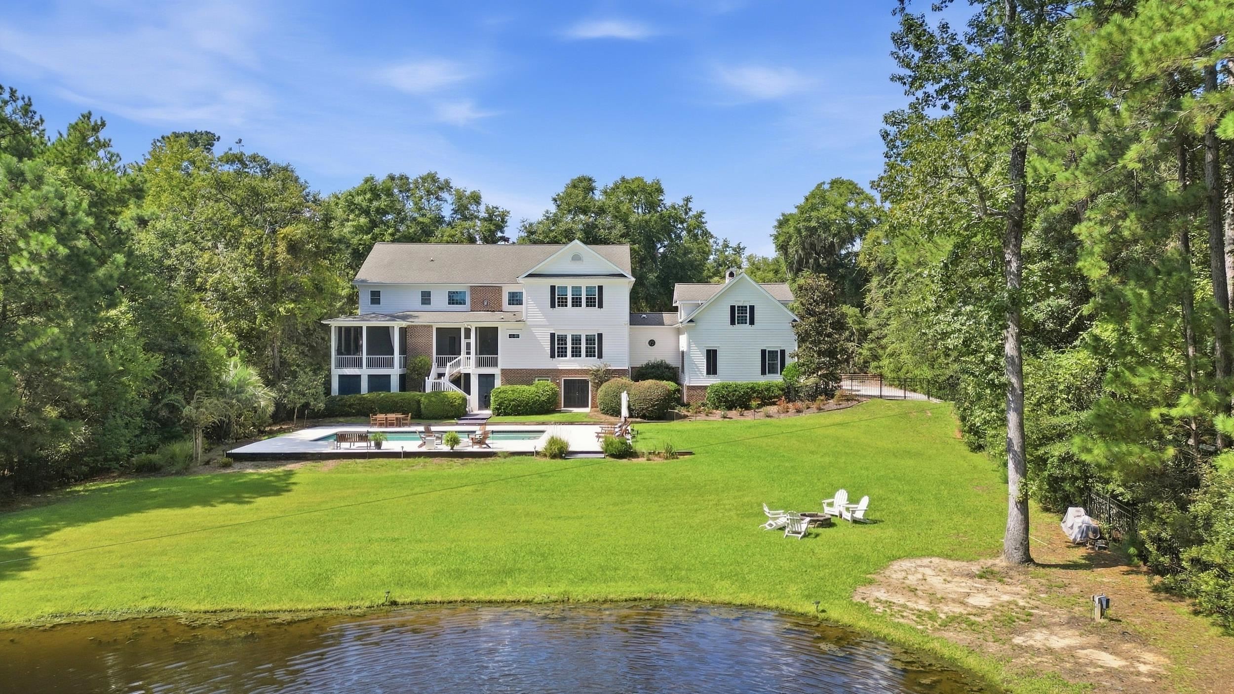 285 Brickwell Ln.