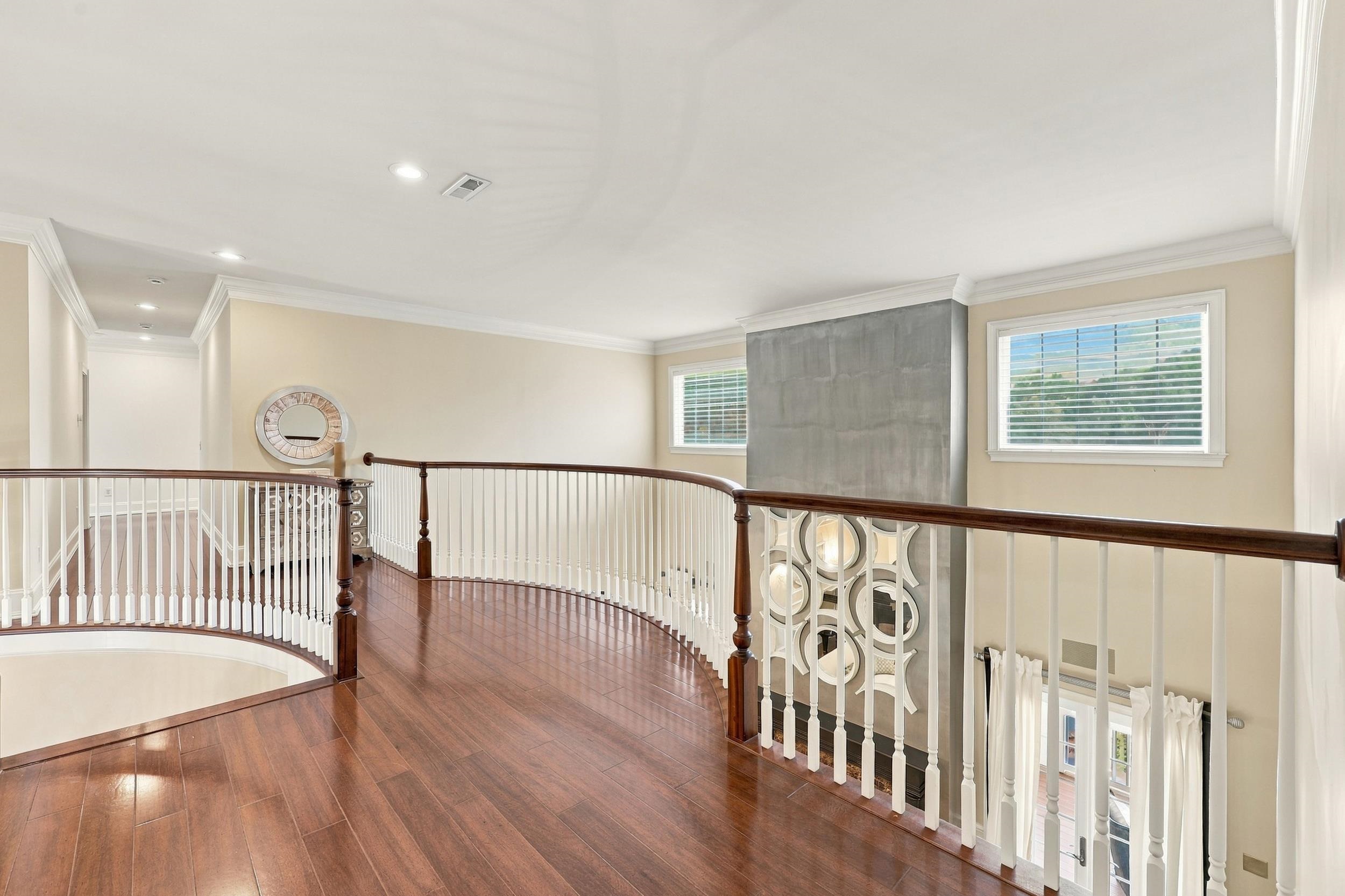 285 Brickwell Ln.