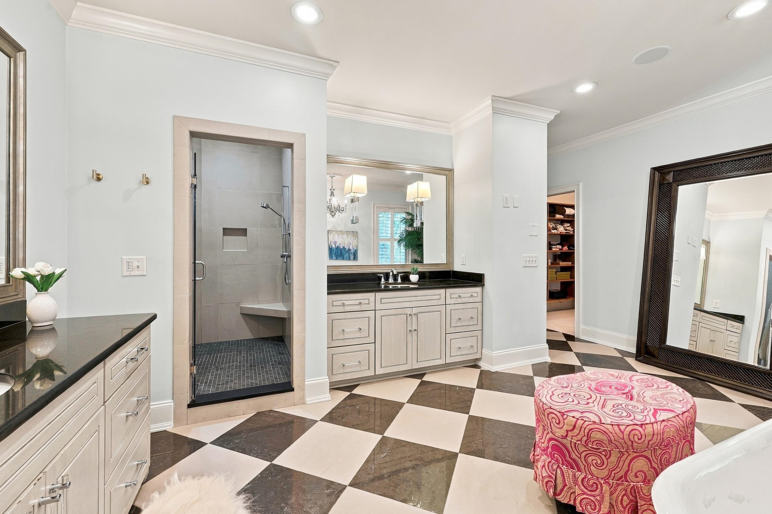 285 Brickwell Ln.