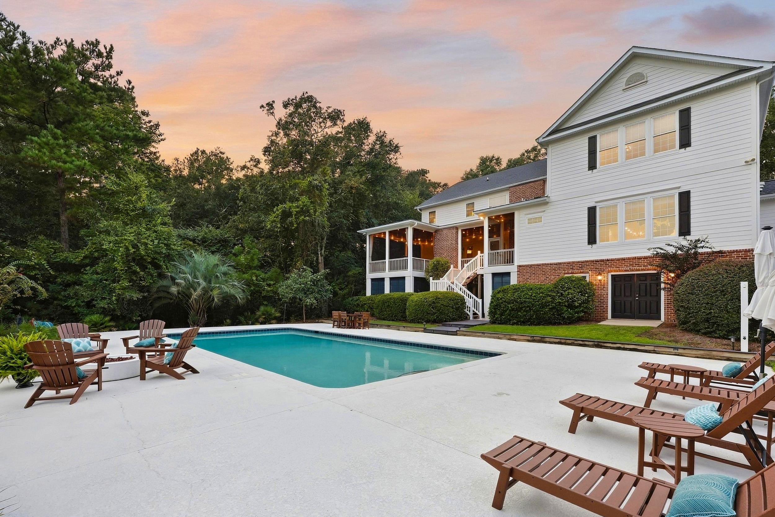 285 Brickwell Ln.