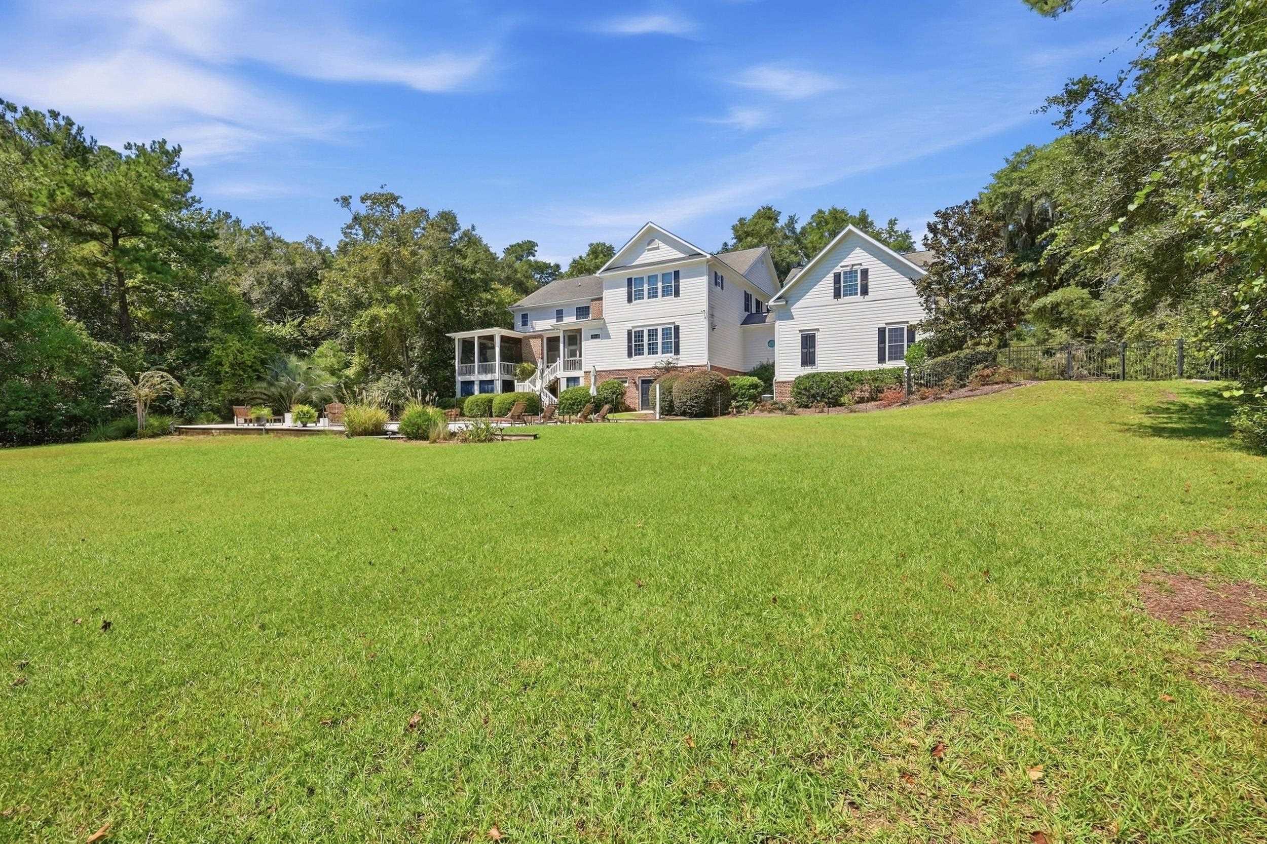 285 Brickwell Ln.