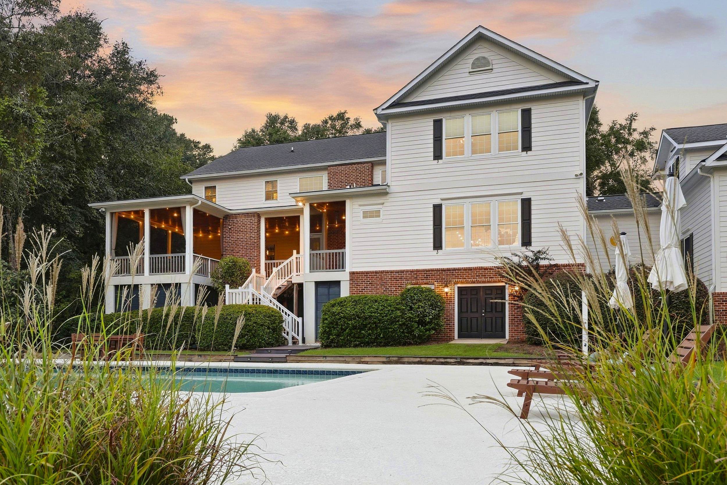 285 Brickwell Ln.
