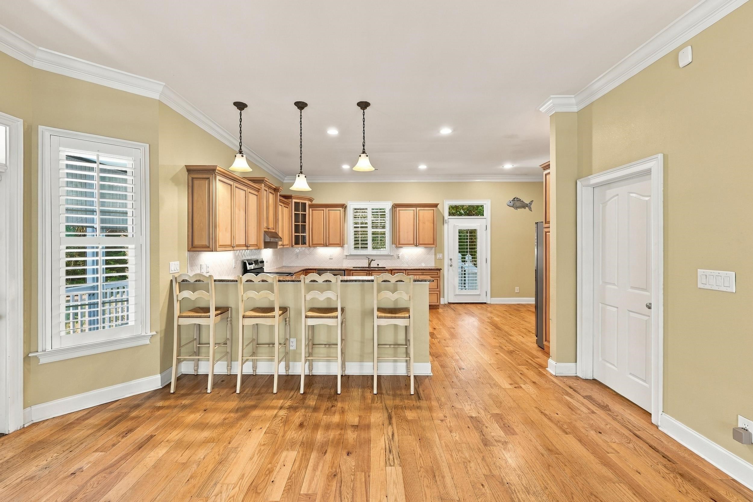 7 Gillette Pl.
