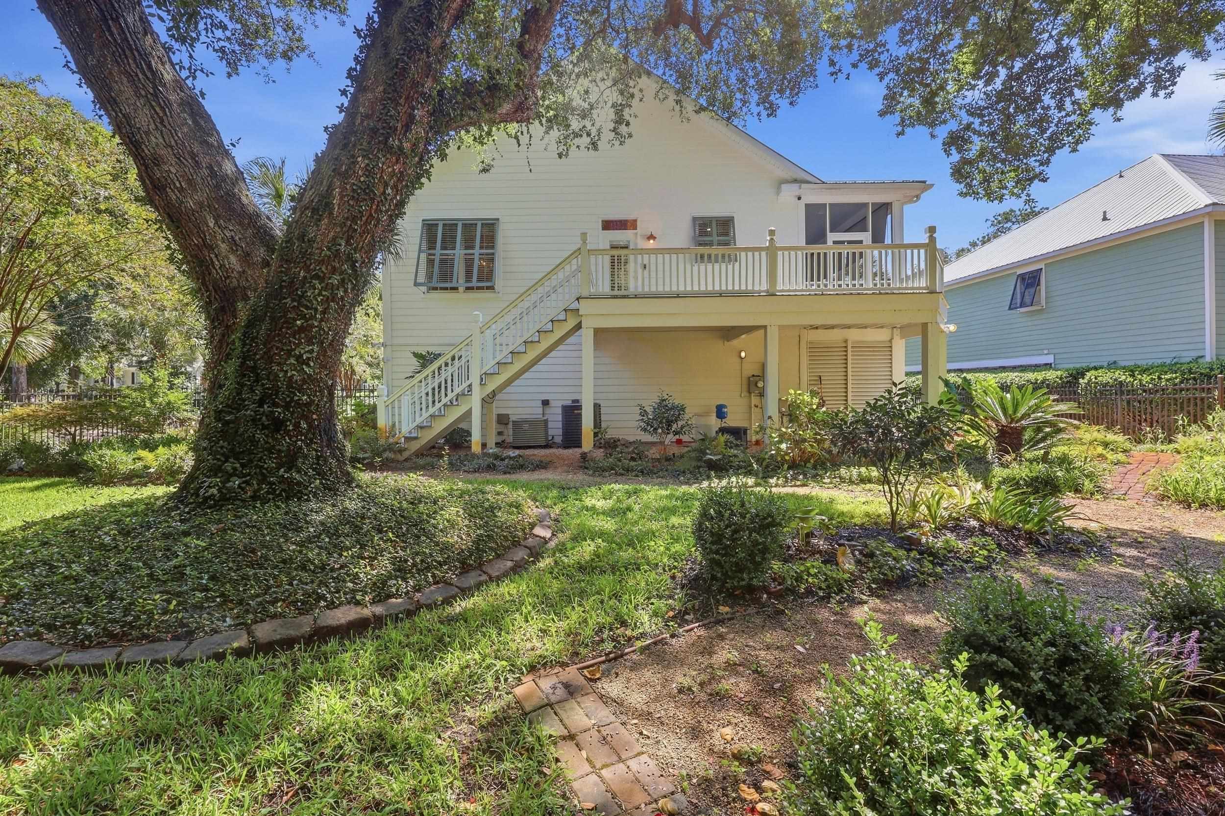 7 Gillette Pl.