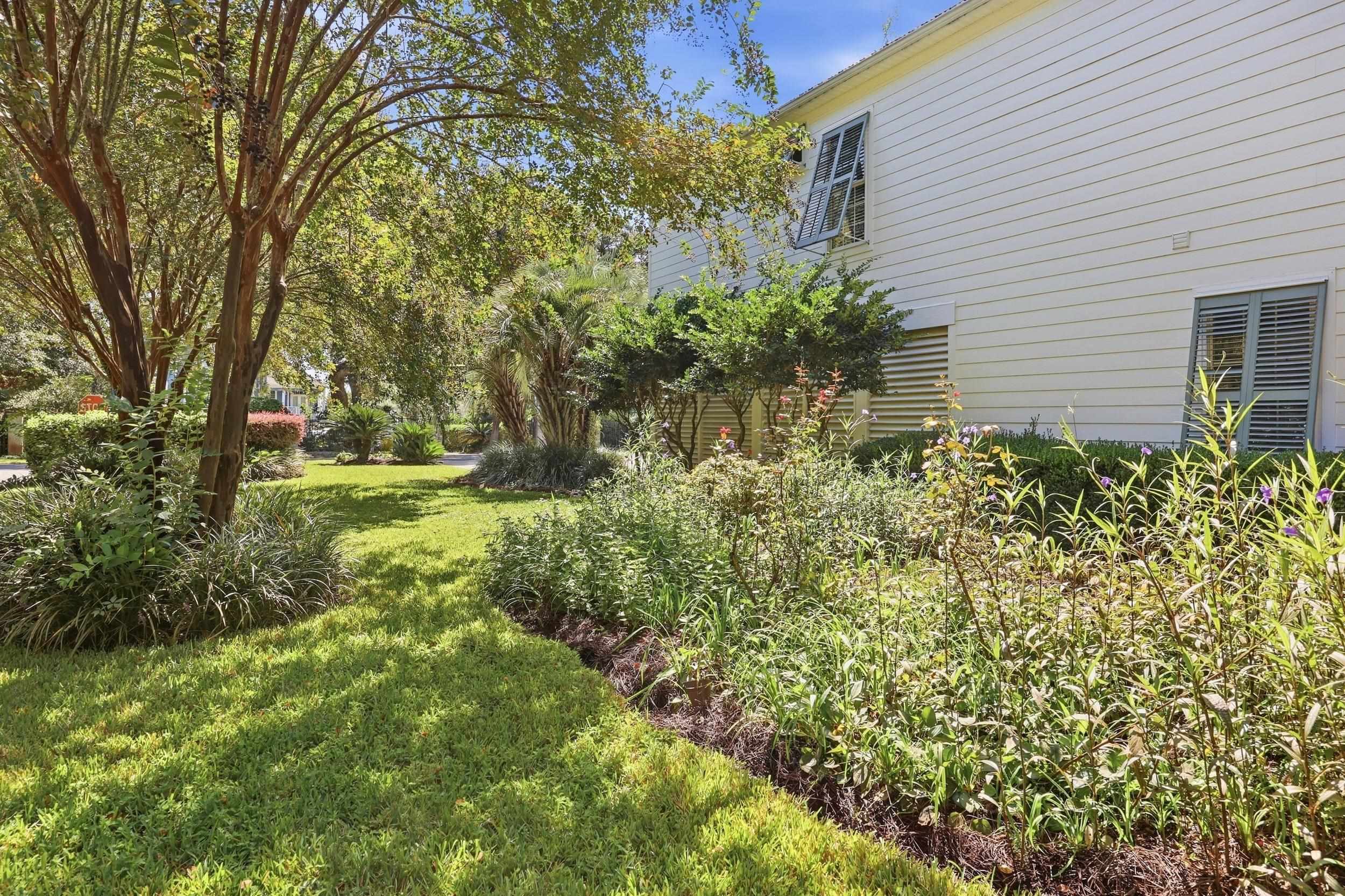 7 Gillette Pl.