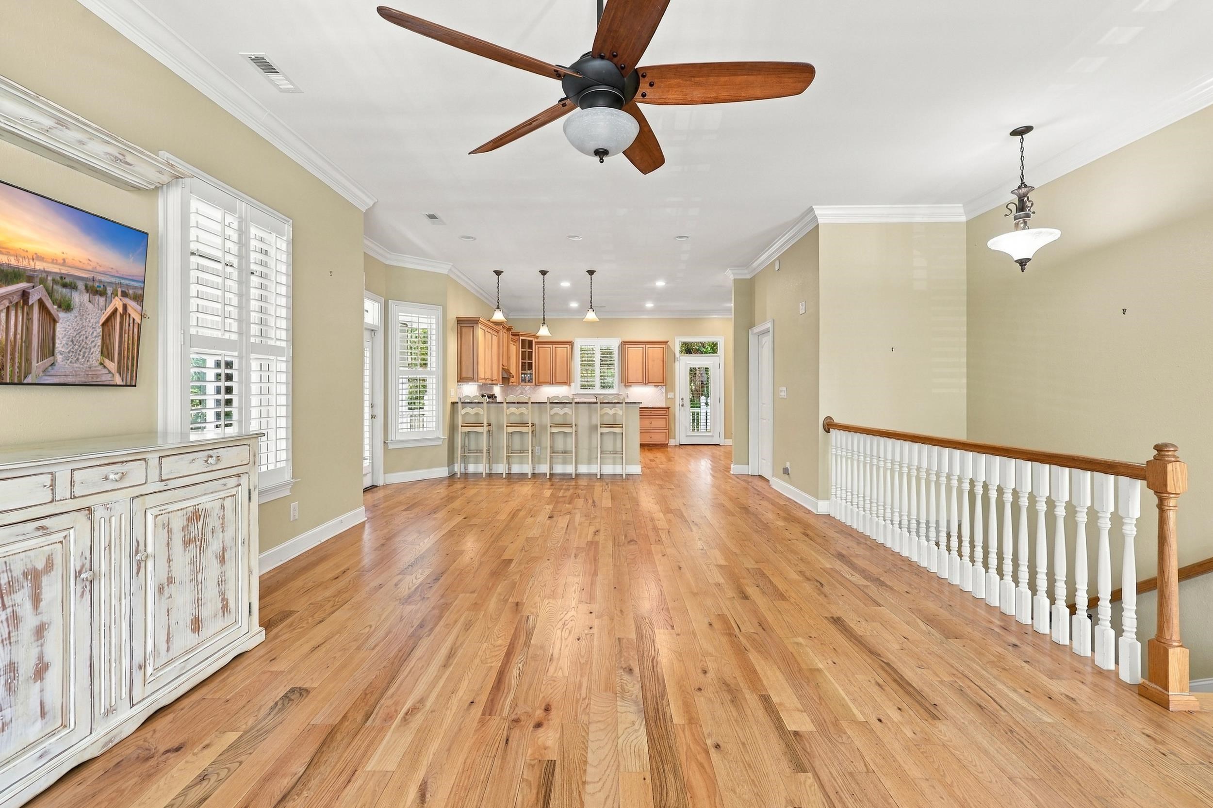 7 Gillette Pl.