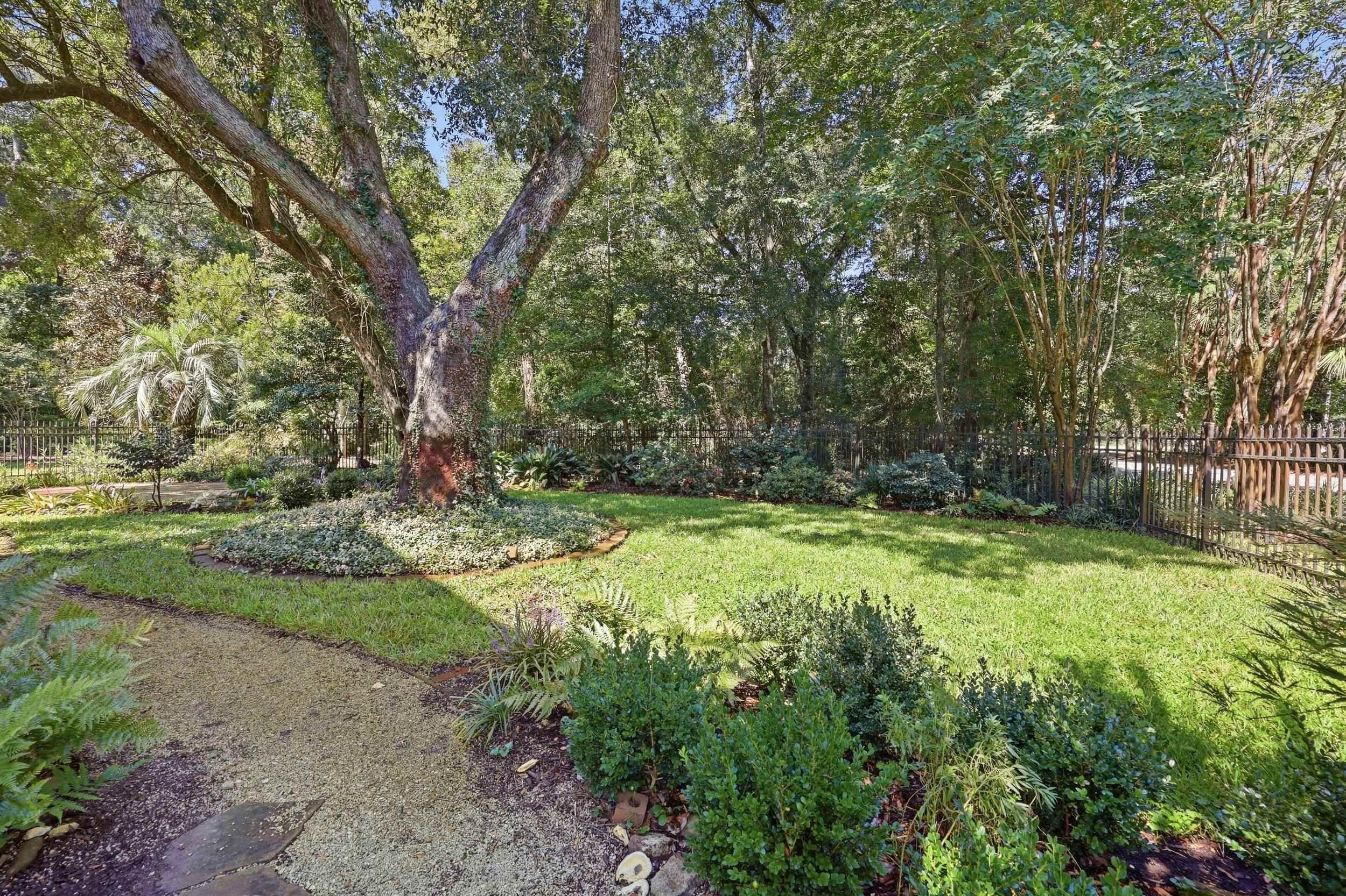 7 Gillette Pl.