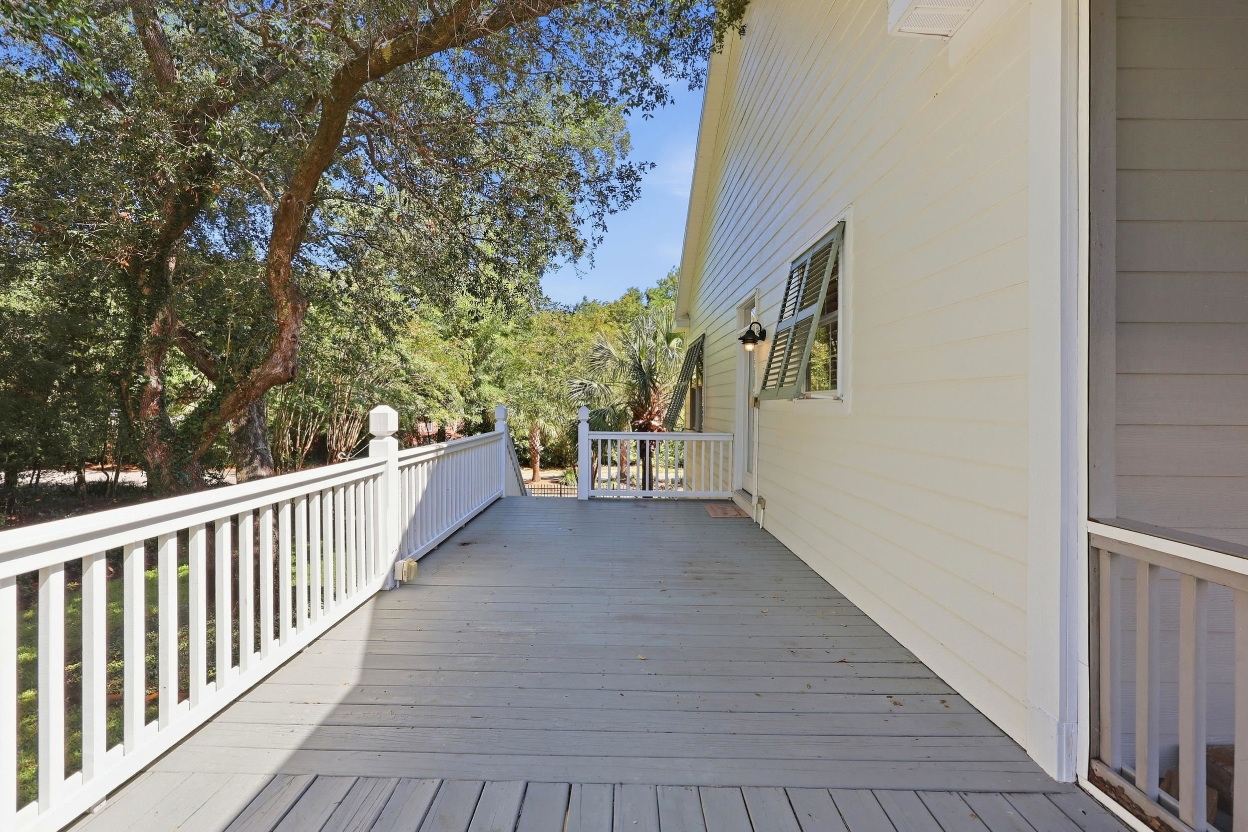 7 Gillette Pl.