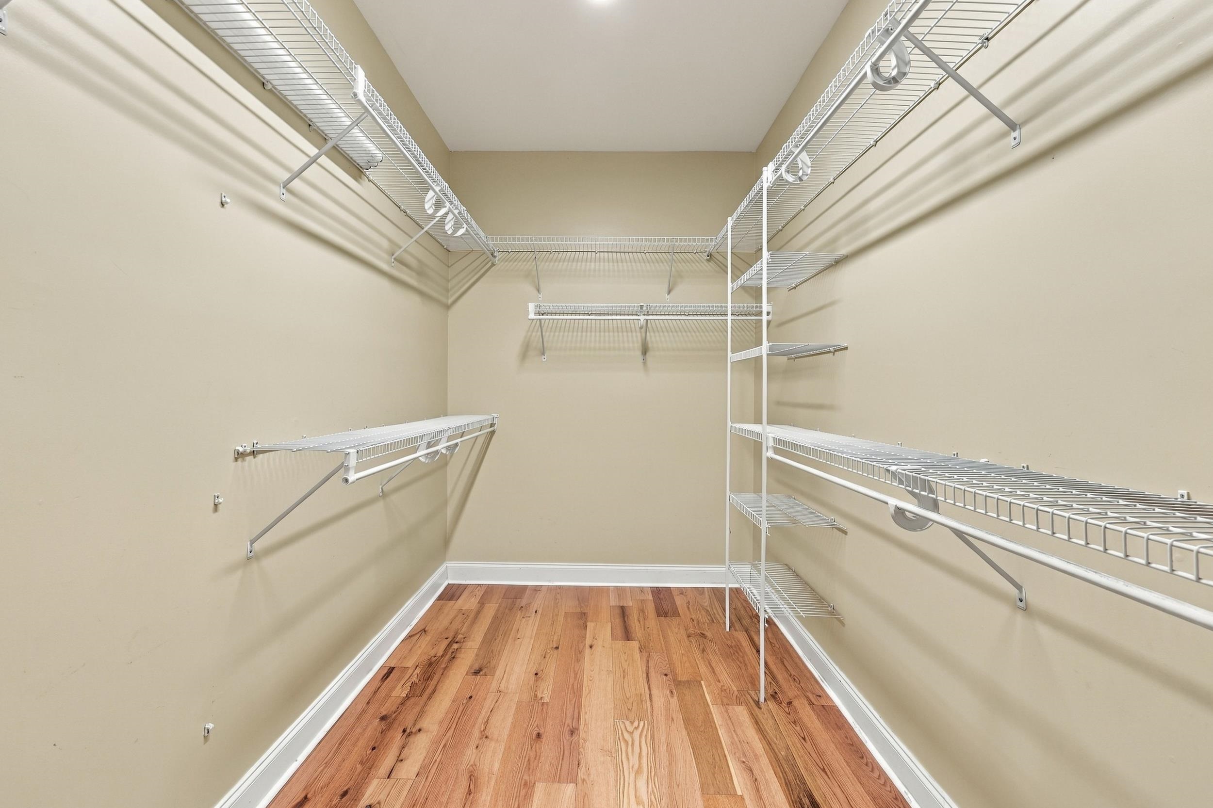 7 Gillette Pl.
