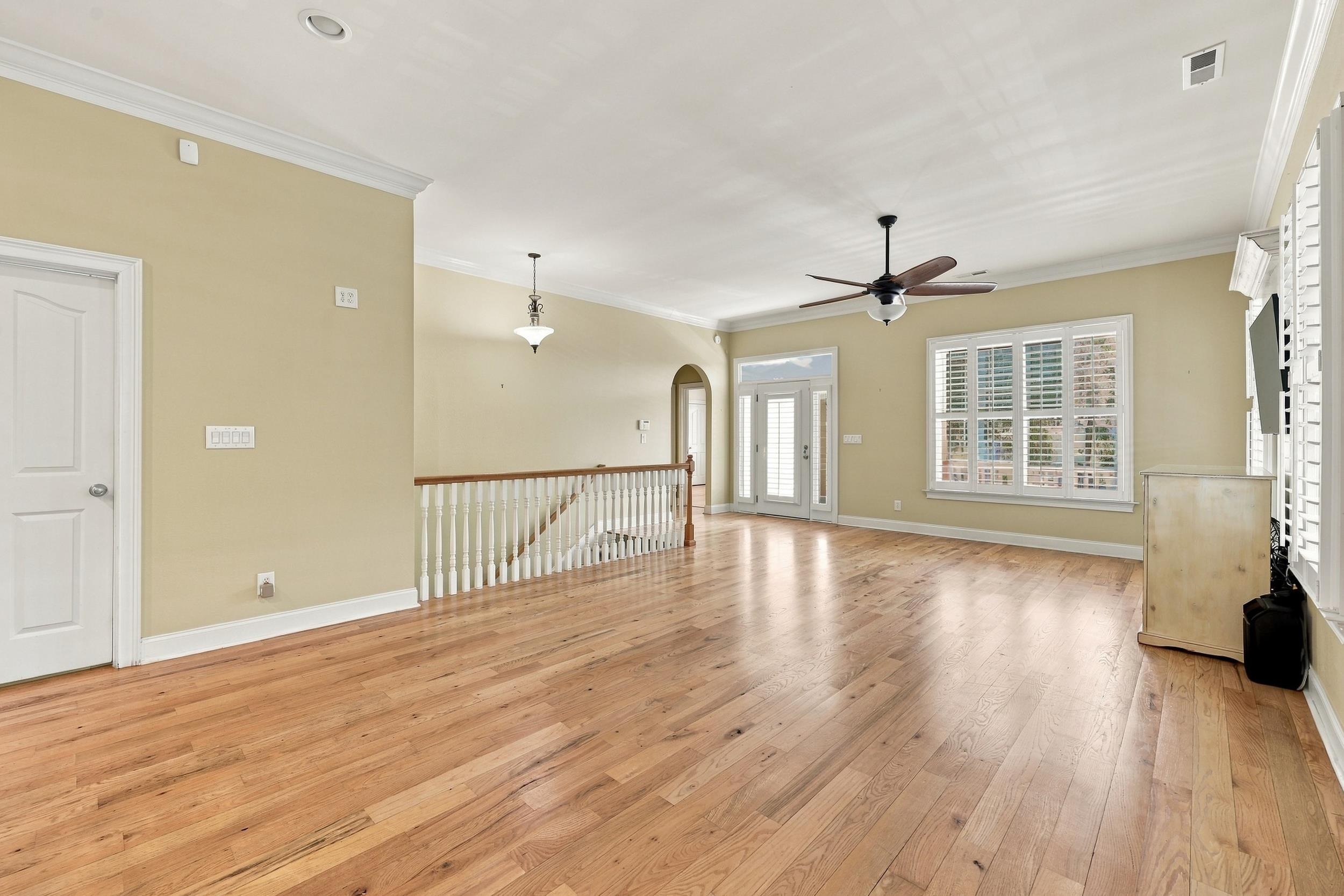 7 Gillette Pl.