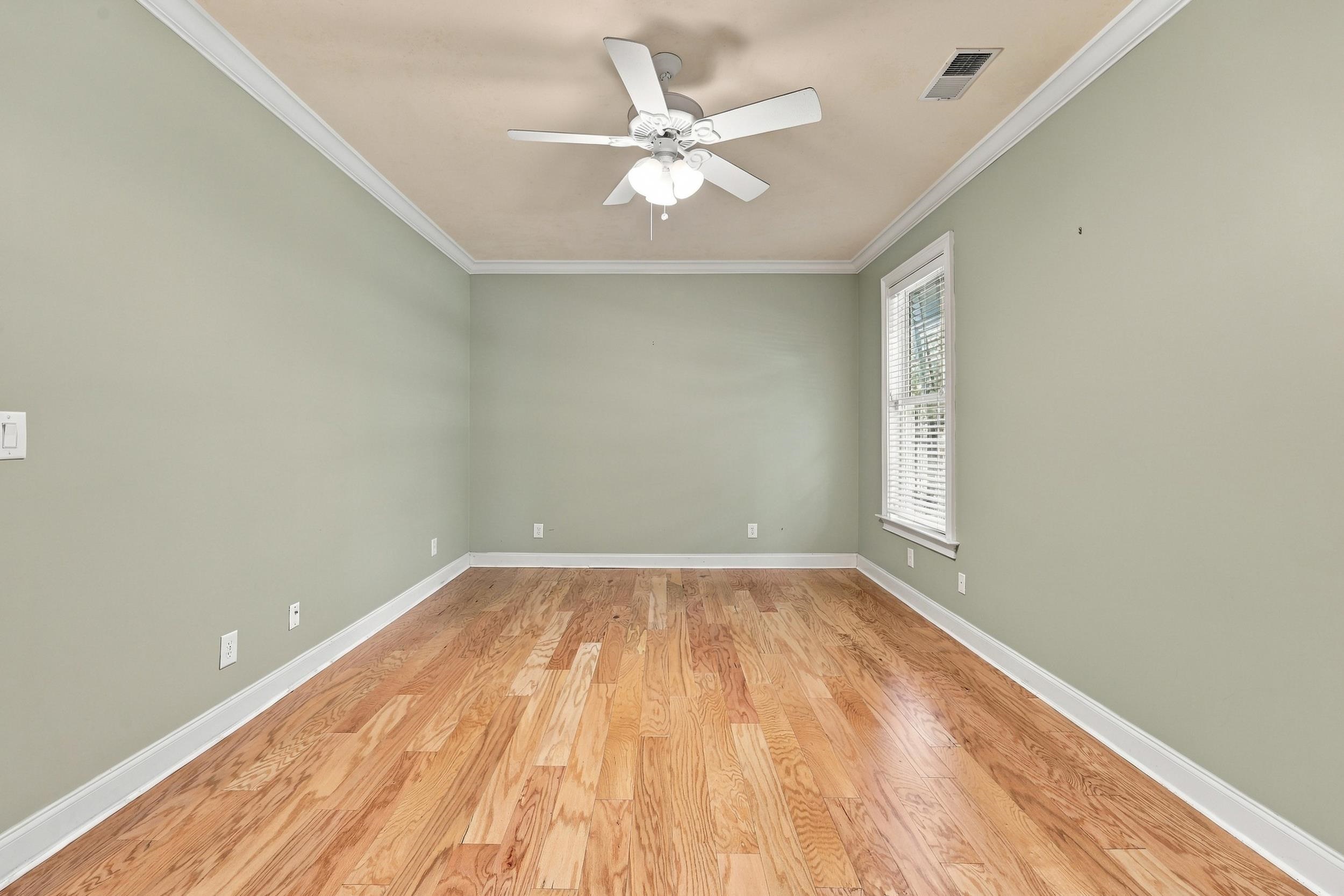 7 Gillette Pl.