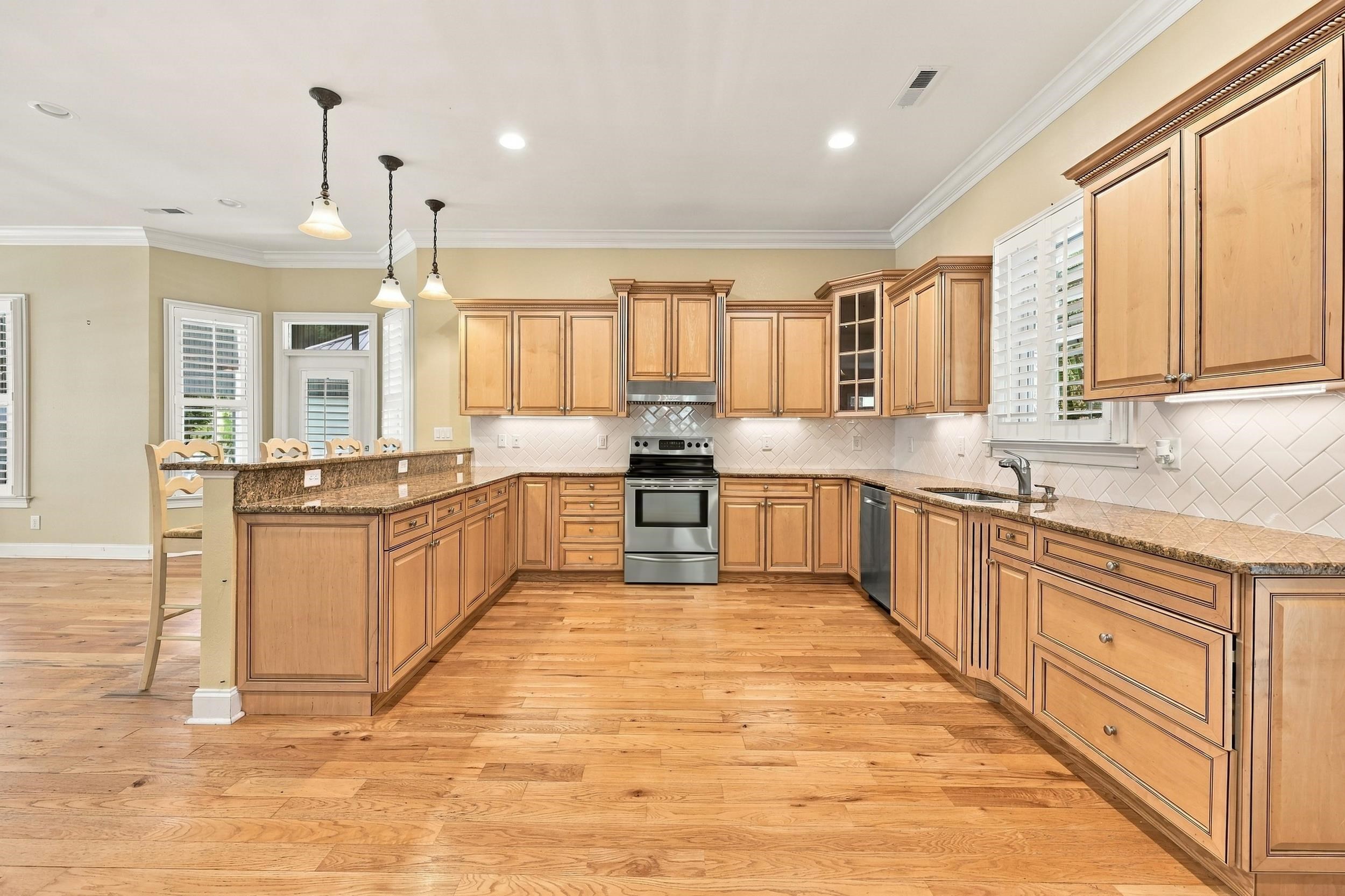7 Gillette Pl.