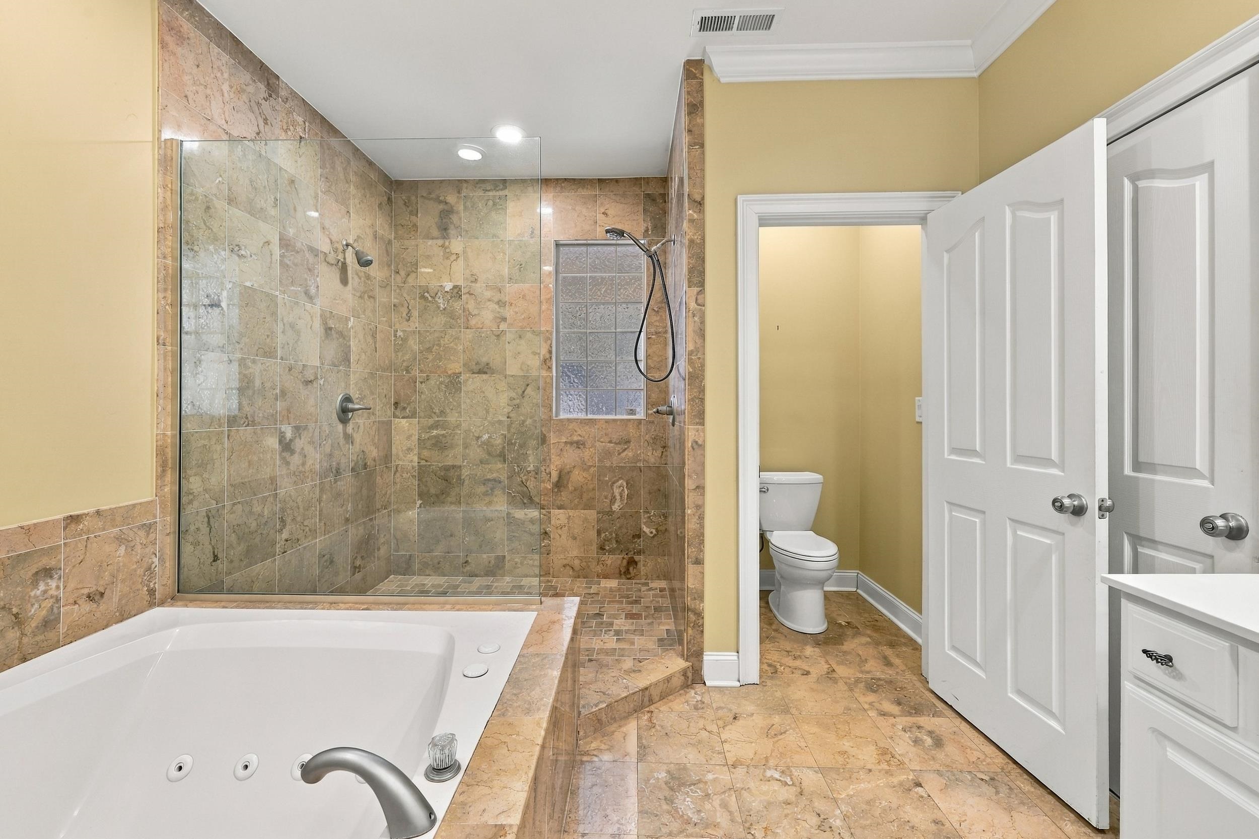 7 Gillette Pl.