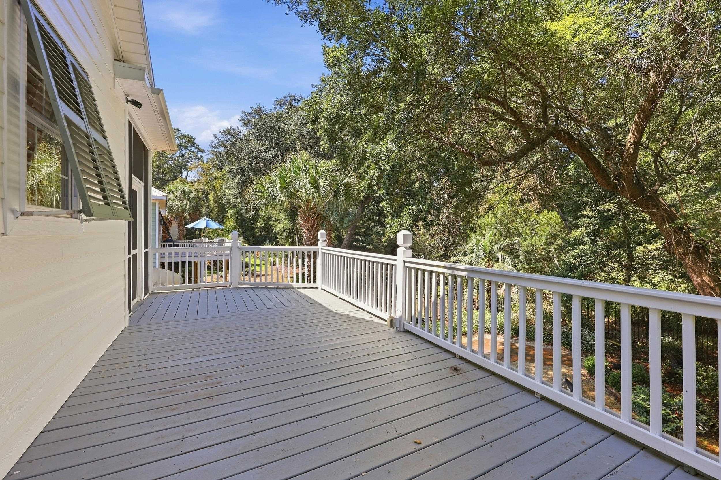 7 Gillette Pl.