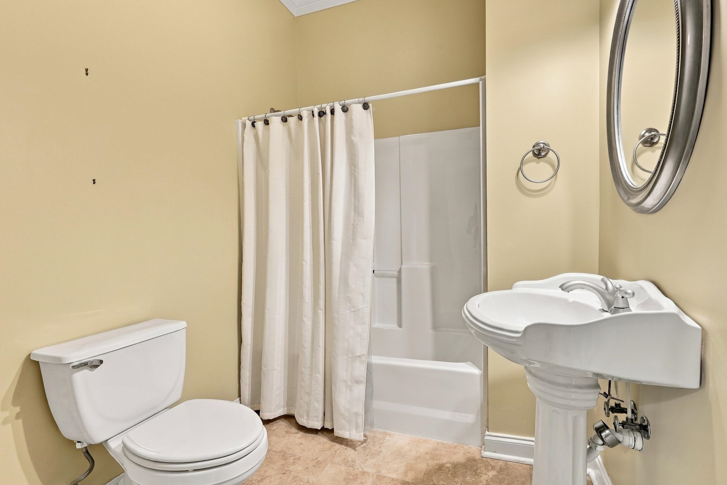 7 Gillette Pl.