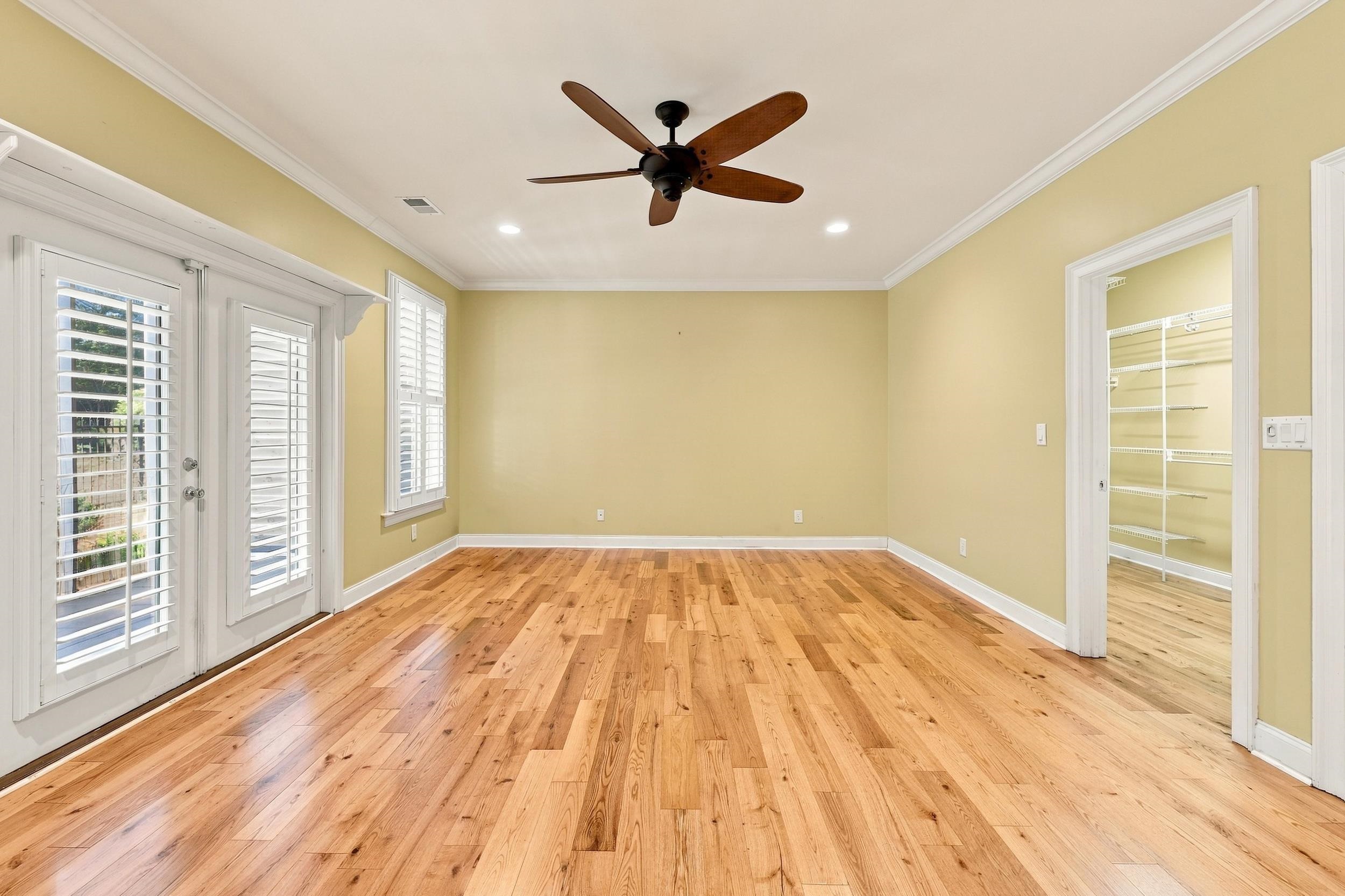 7 Gillette Pl.