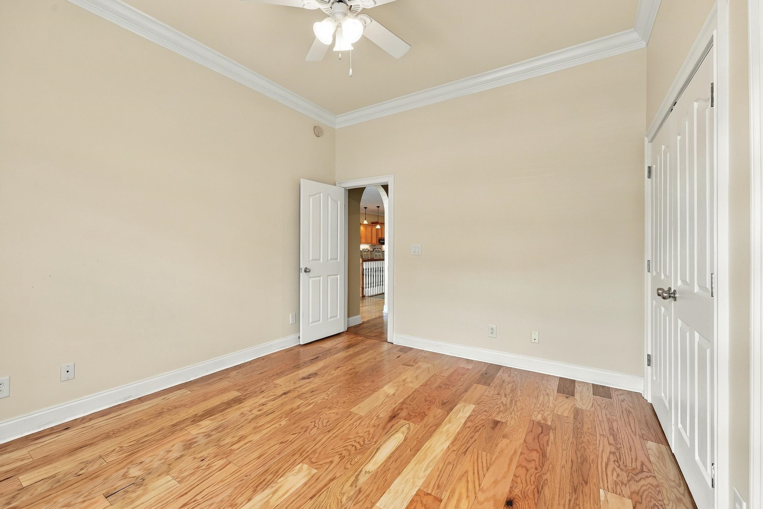 7 Gillette Pl.