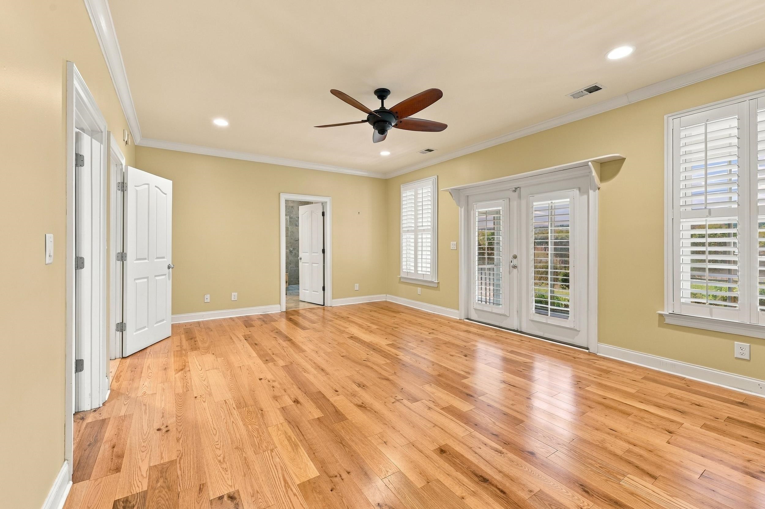 7 Gillette Pl.