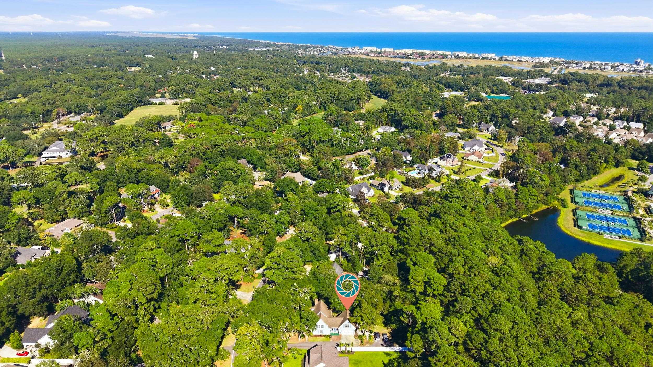 587 Hawthorn Dr.