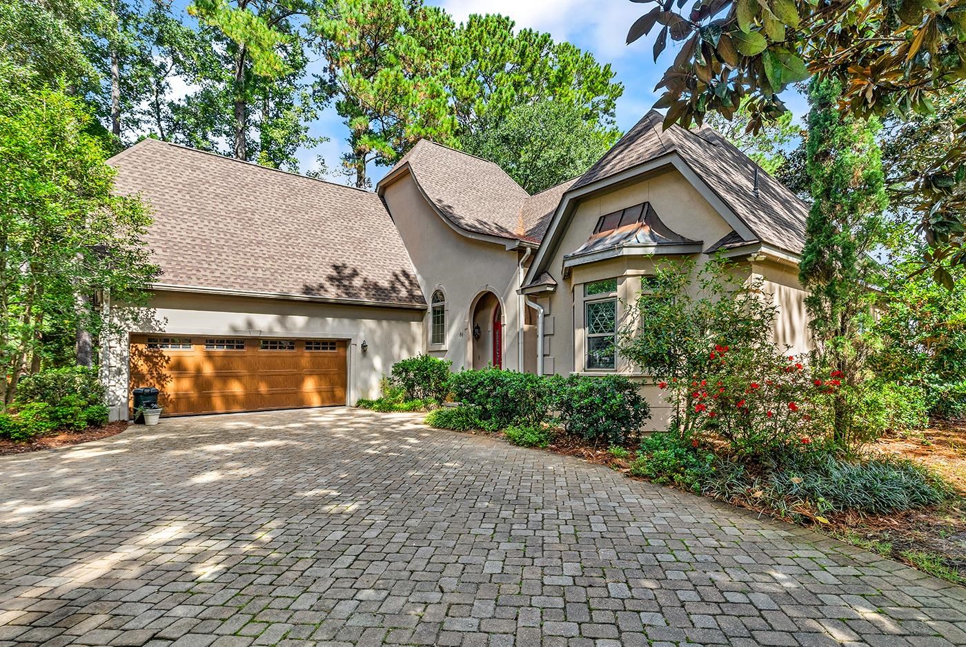 81 Fairway Ln.