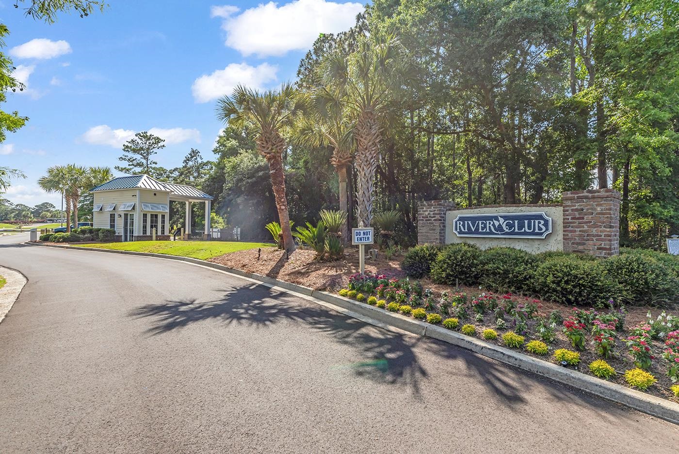 81 Fairway Ln.