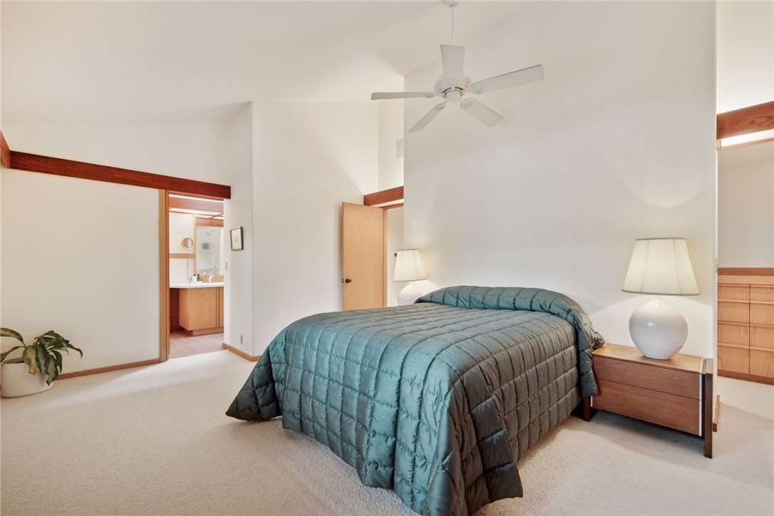 215 Eastbank Court N