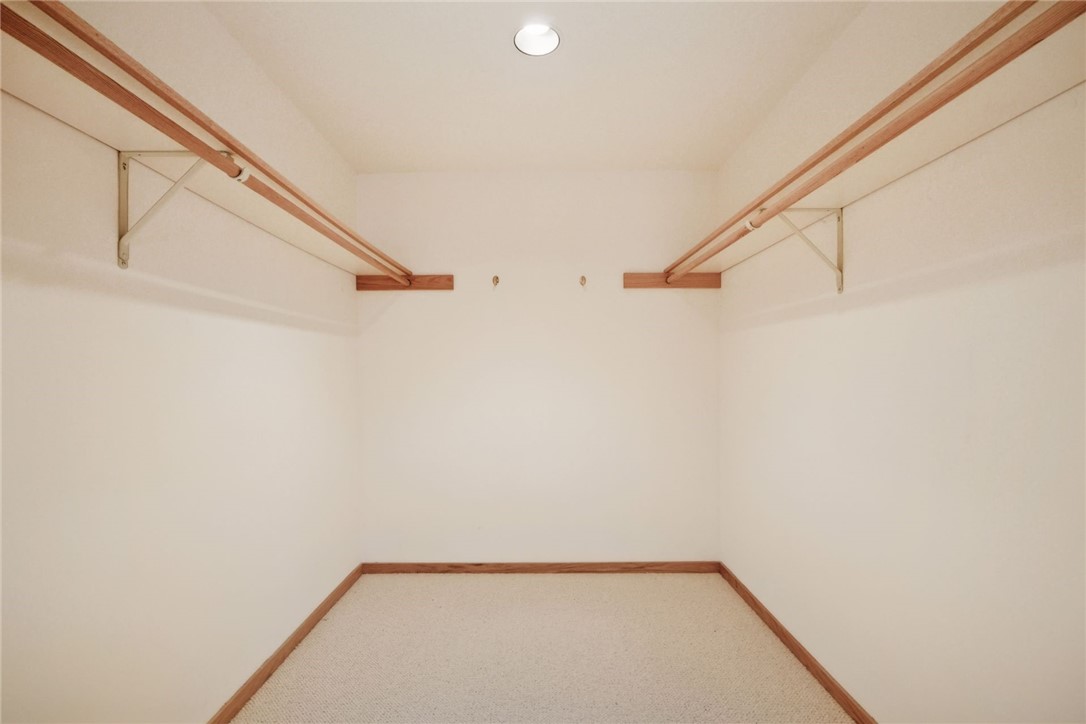 215 Eastbank Court N