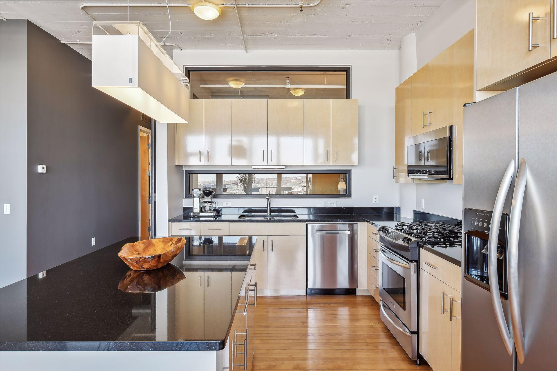 290 Market Street Unit: 603