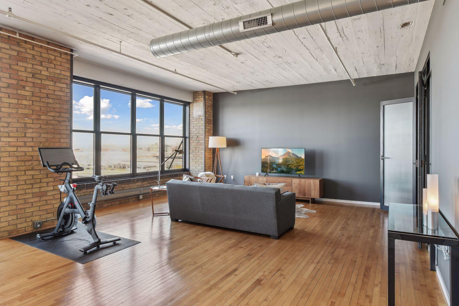 290 Market Street Unit: 603