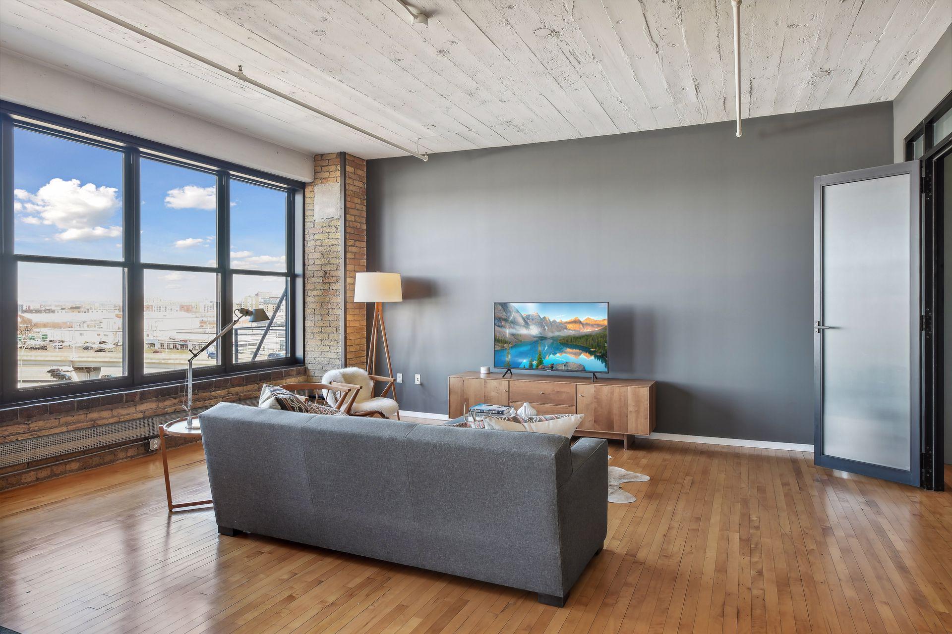 290 Market Street Unit: 603