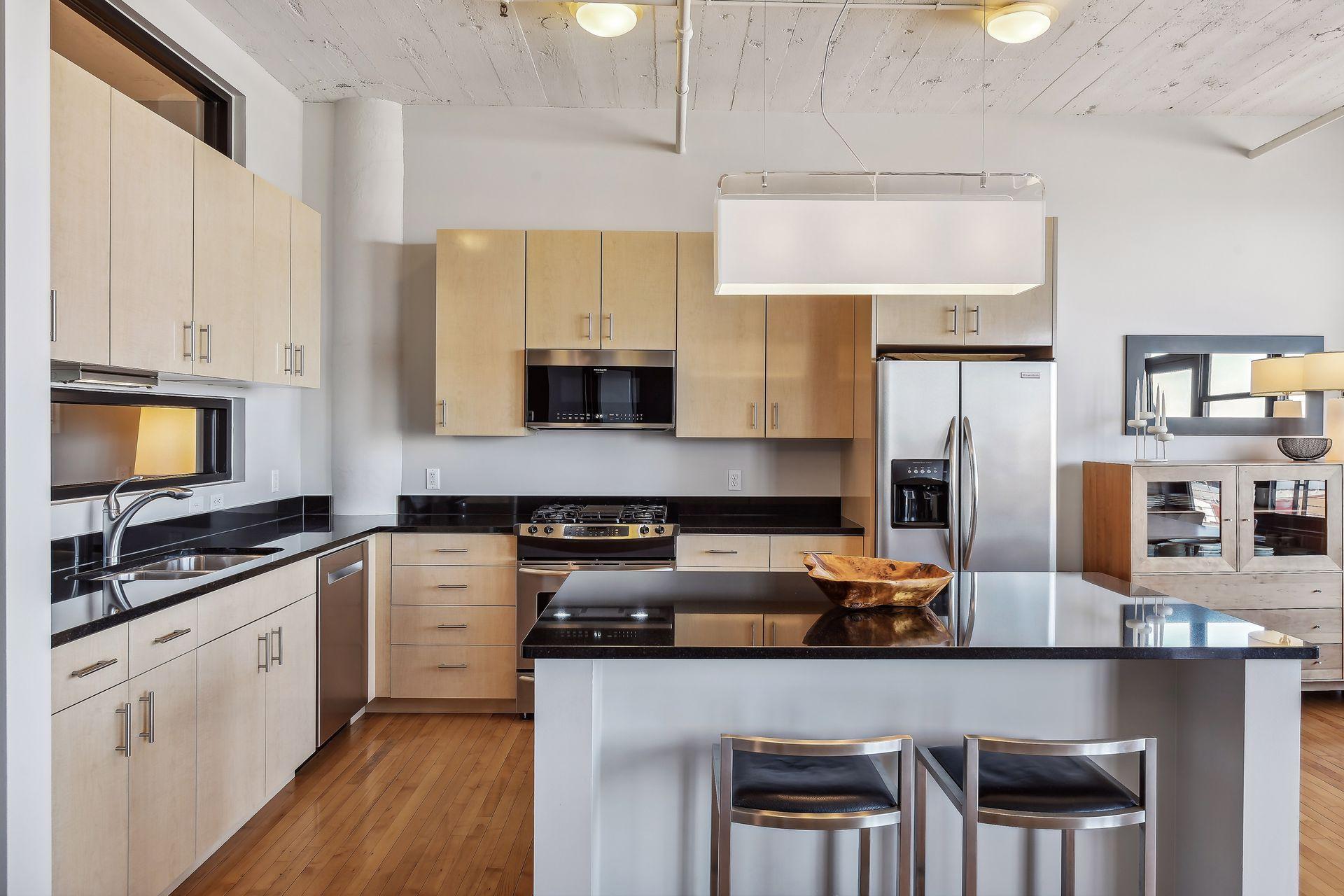 290 Market Street Unit: 603