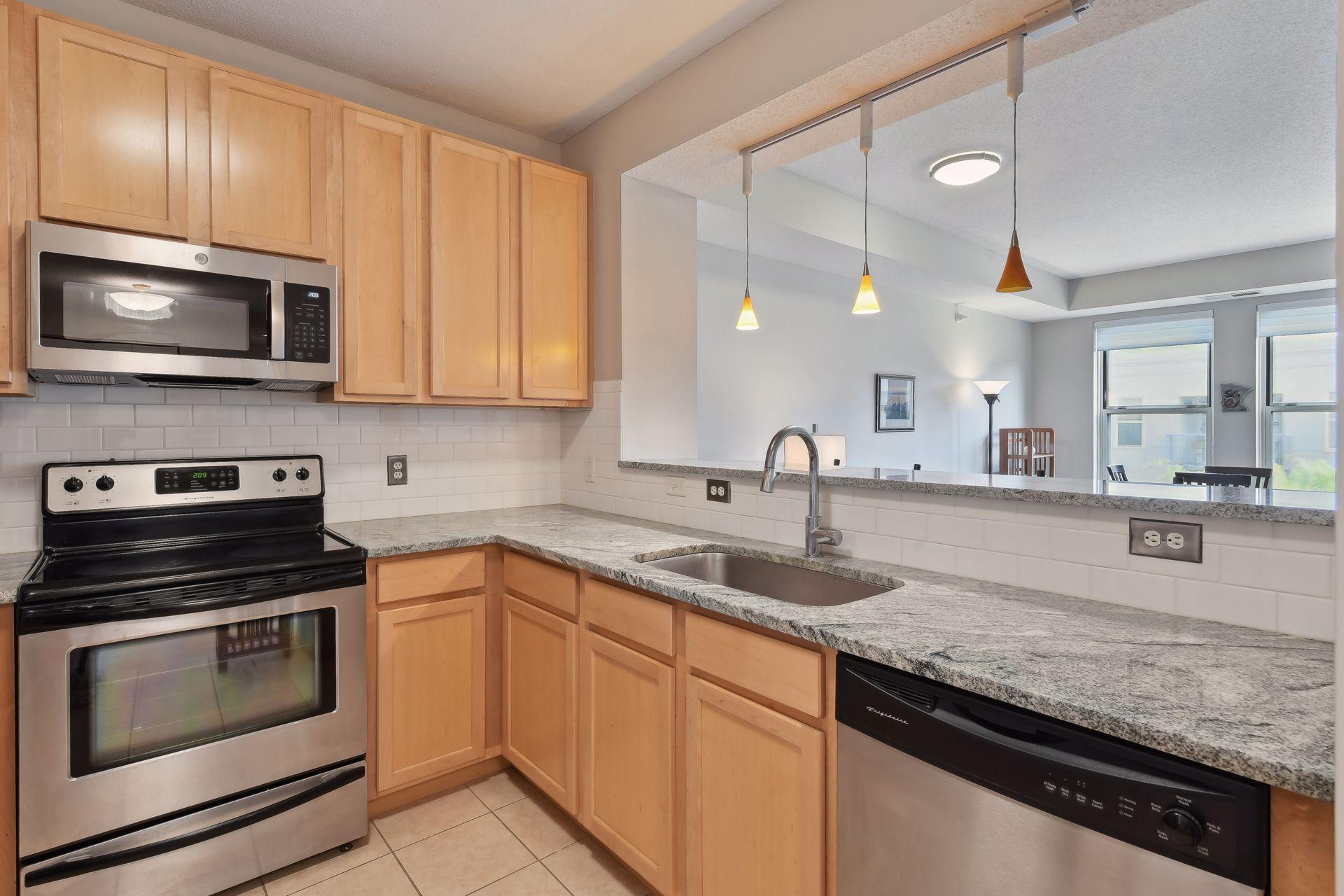 560 N 2nd Street Unit: 400