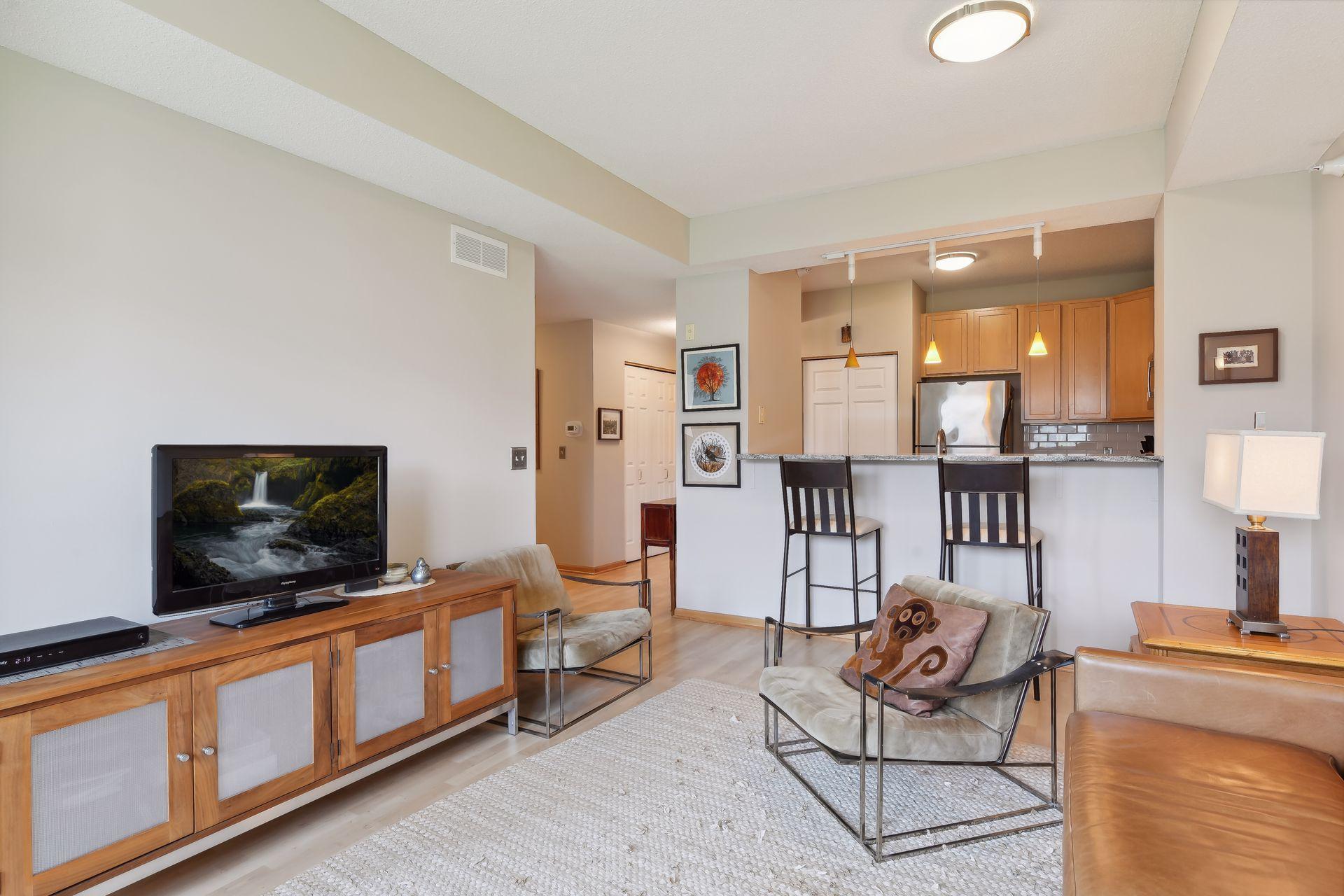 560 N 2nd Street Unit: 400