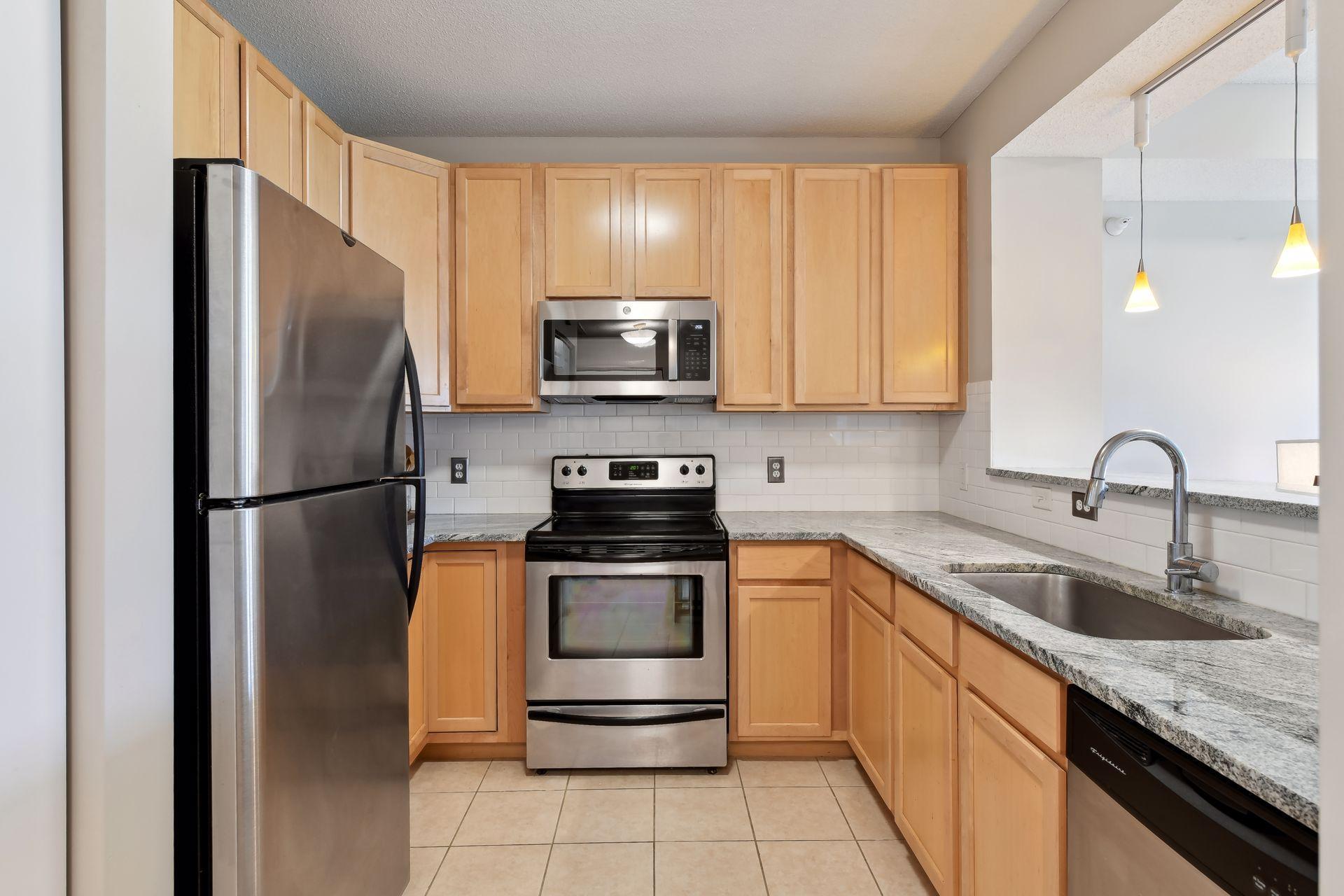 560 N 2nd Street Unit: 400