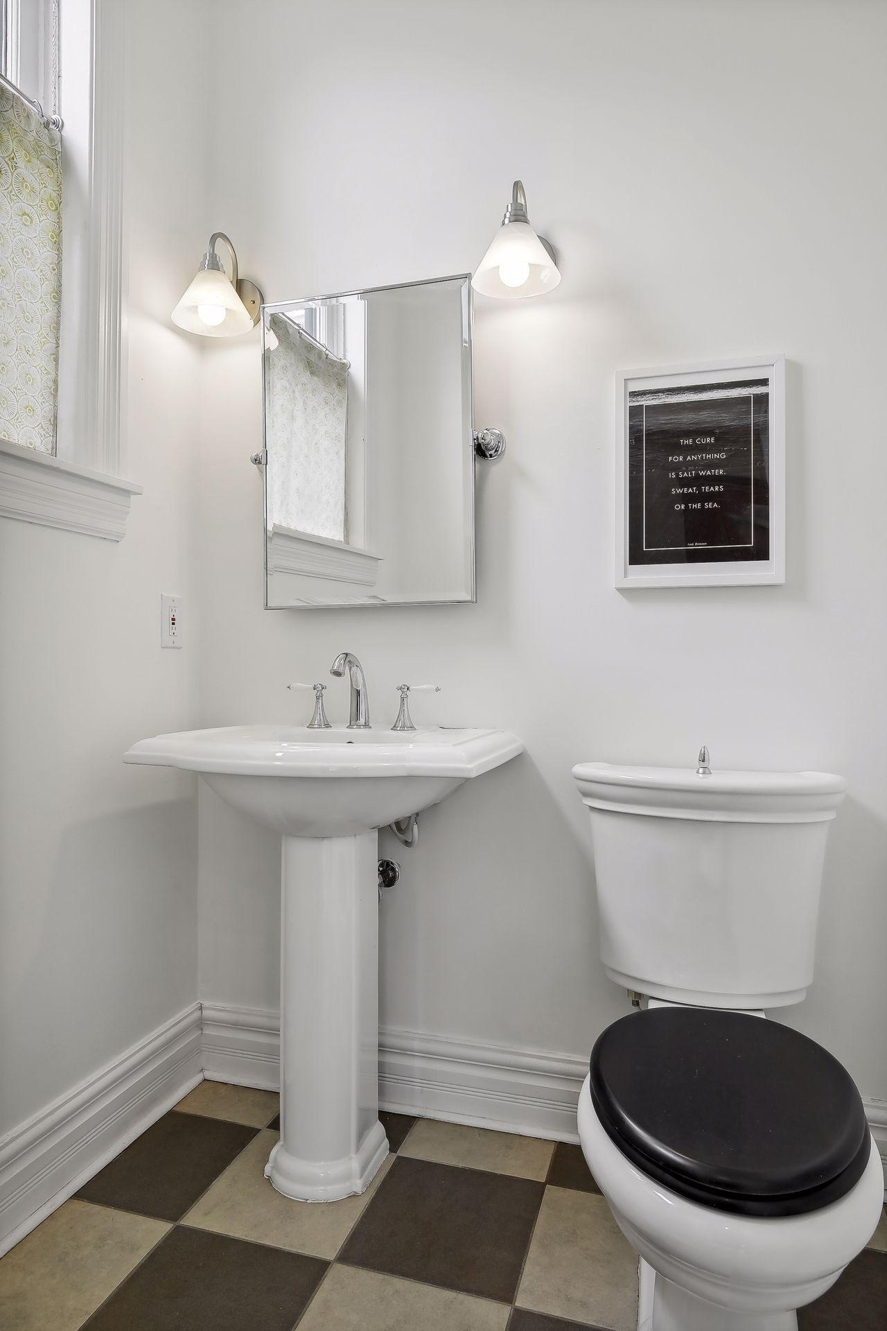 496 Holly Avenue Unit: 4