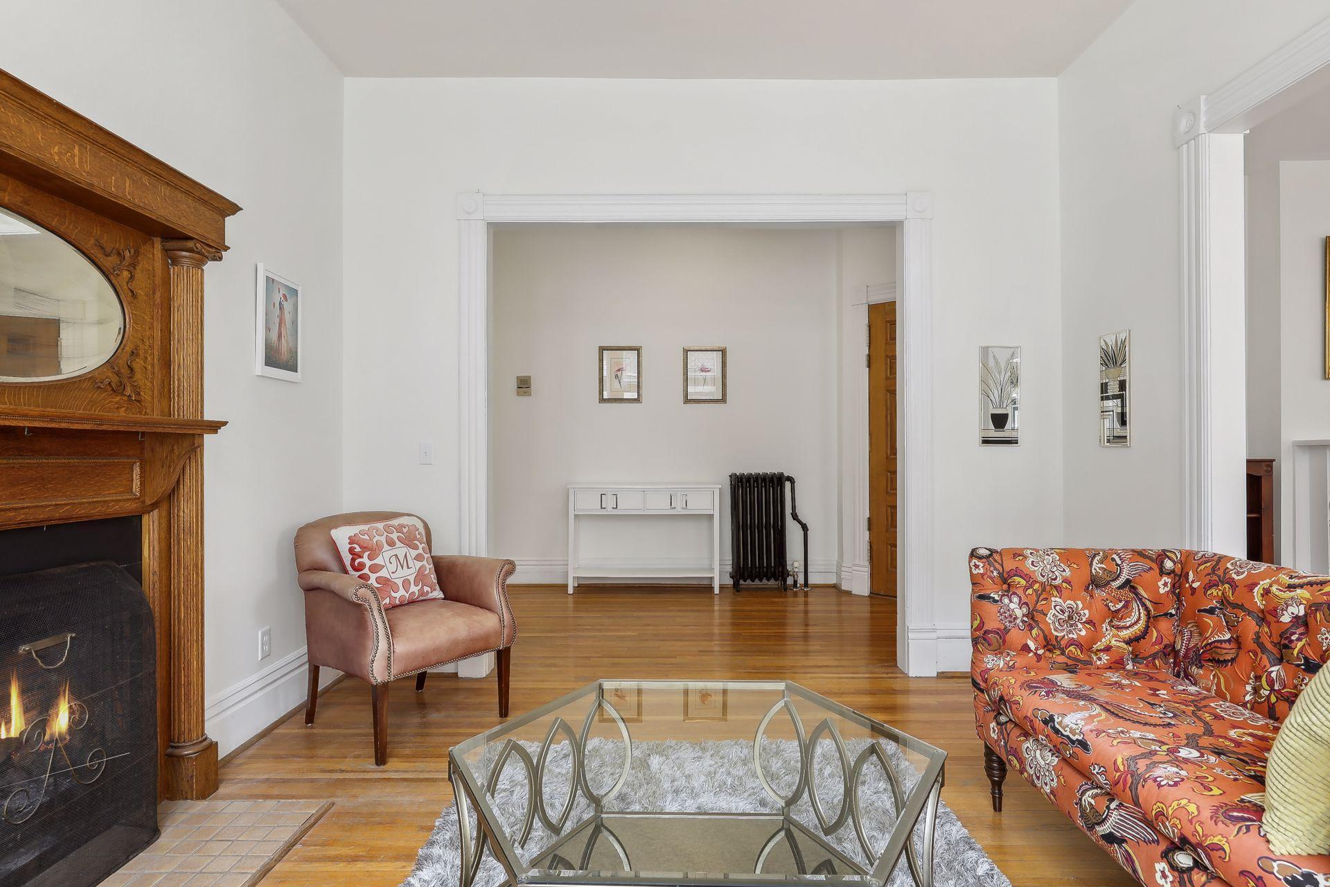 496 Holly Avenue Unit: 4