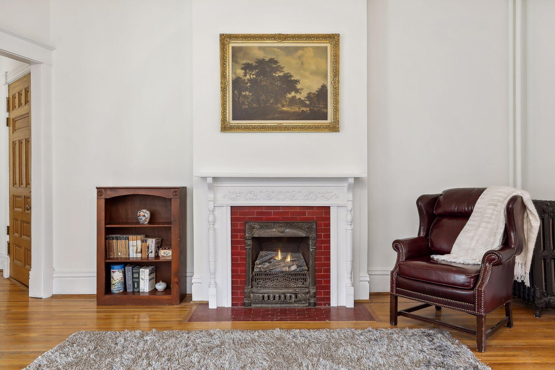 496 Holly Avenue Unit: 4