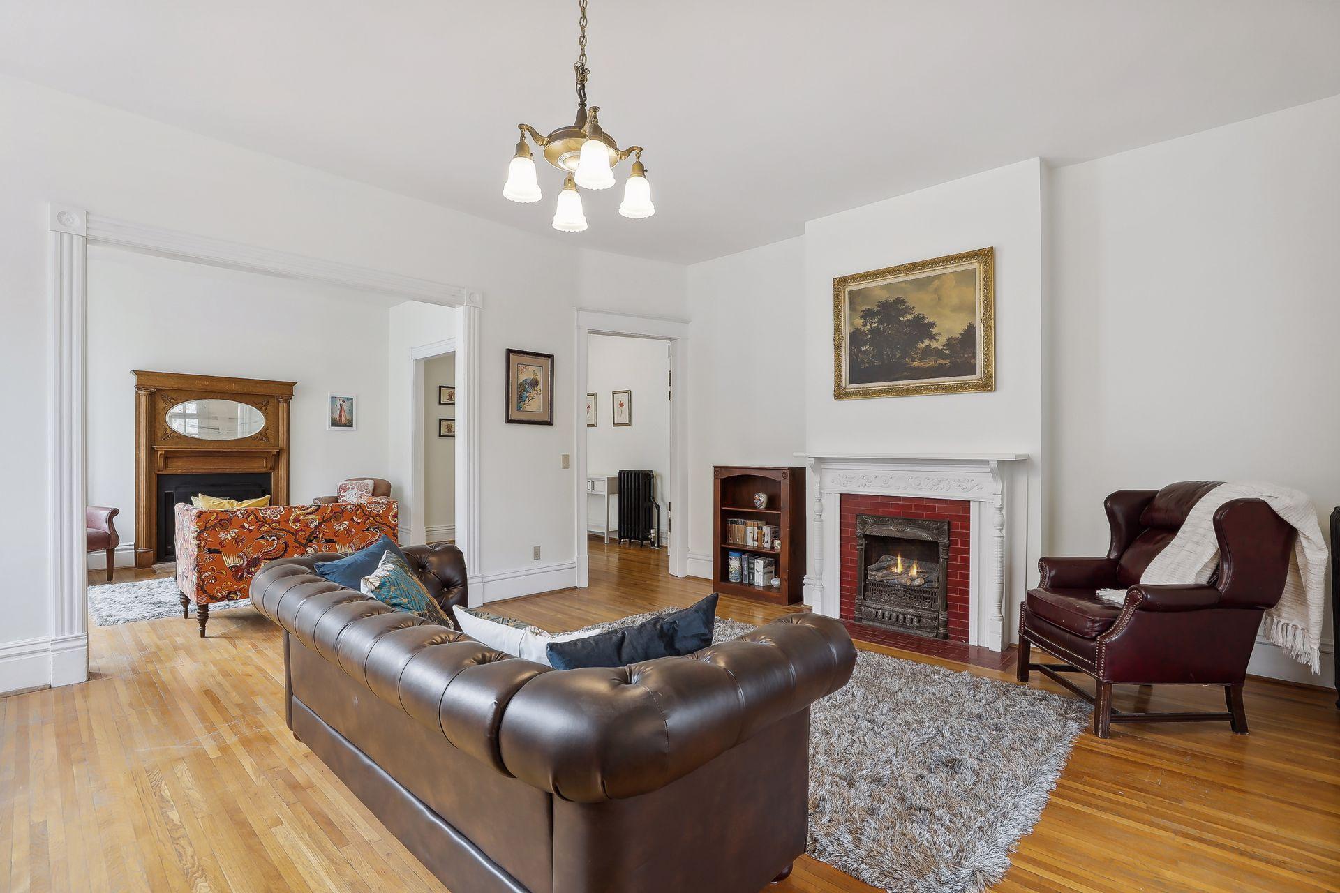 496 Holly Avenue Unit: 4