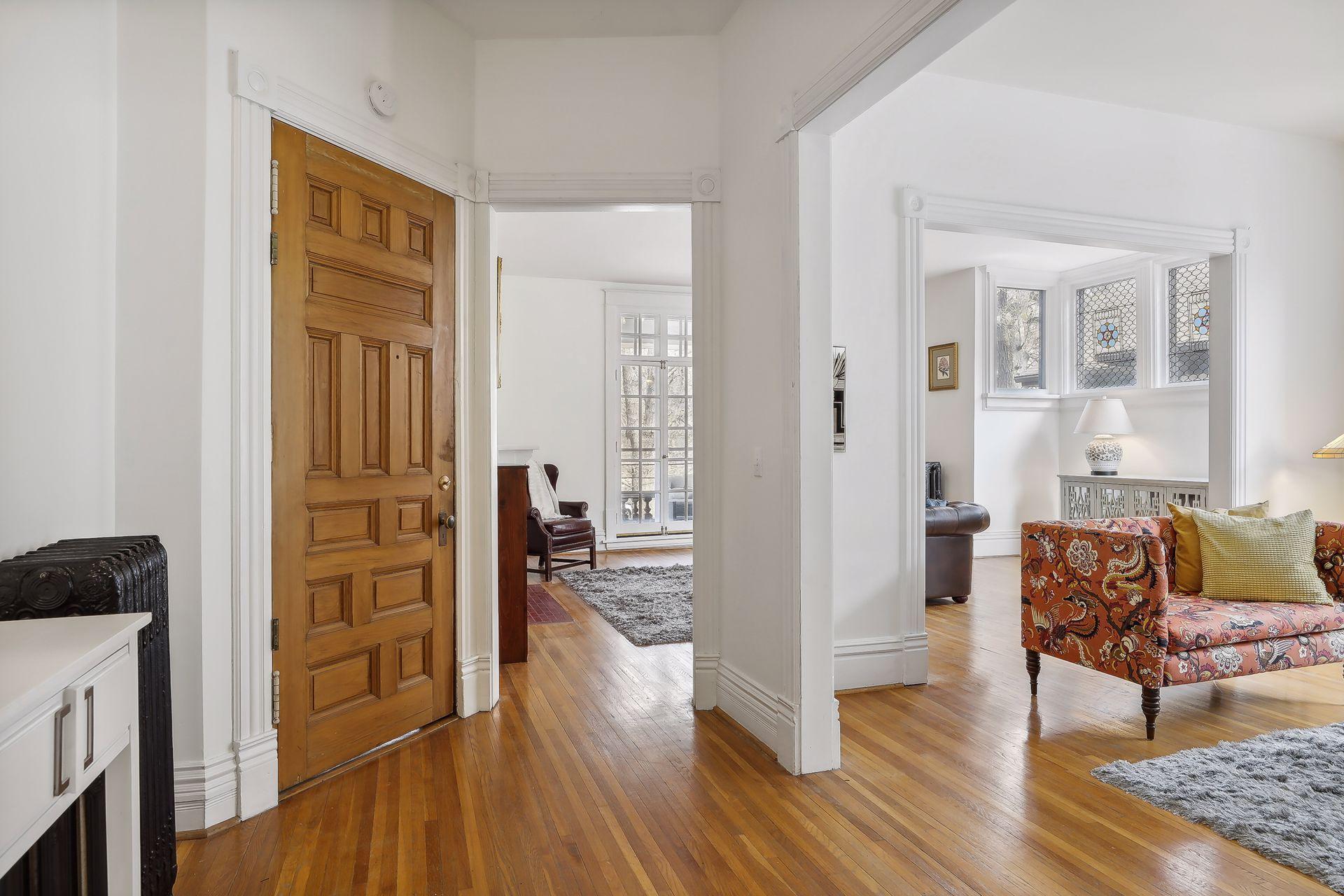 496 Holly Avenue Unit: 4