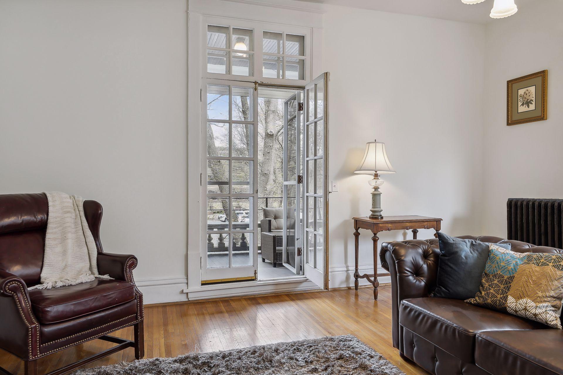 496 Holly Avenue Unit: 4