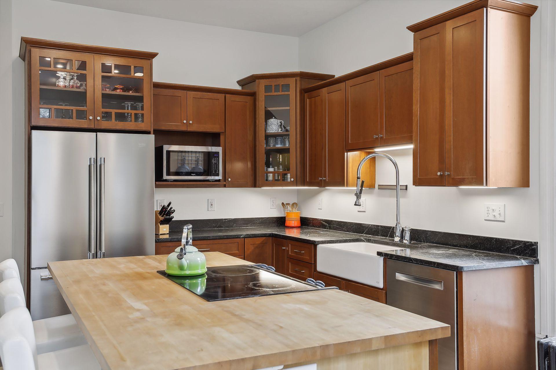 496 Holly Avenue Unit: 4