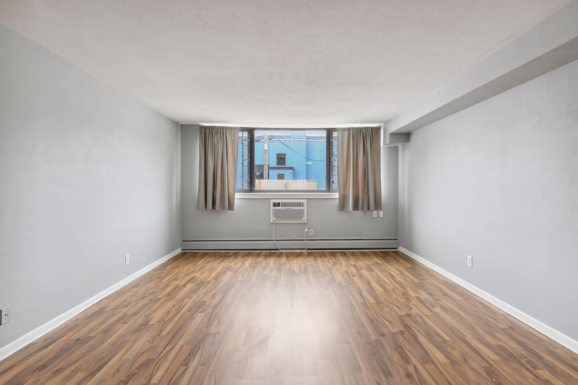 2500 Blaisdell Avenue Unit: 106