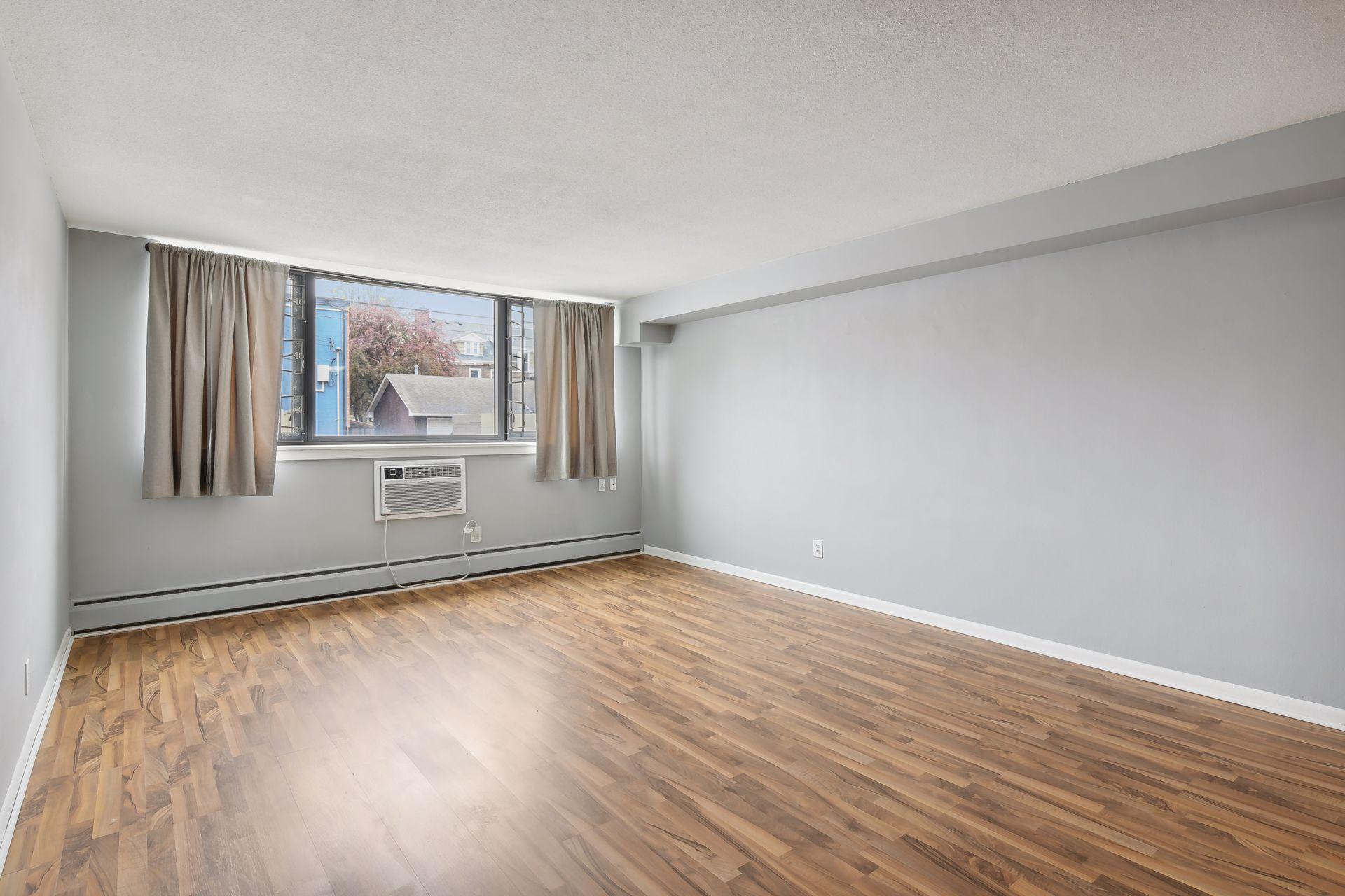 2500 Blaisdell Avenue Unit: 106