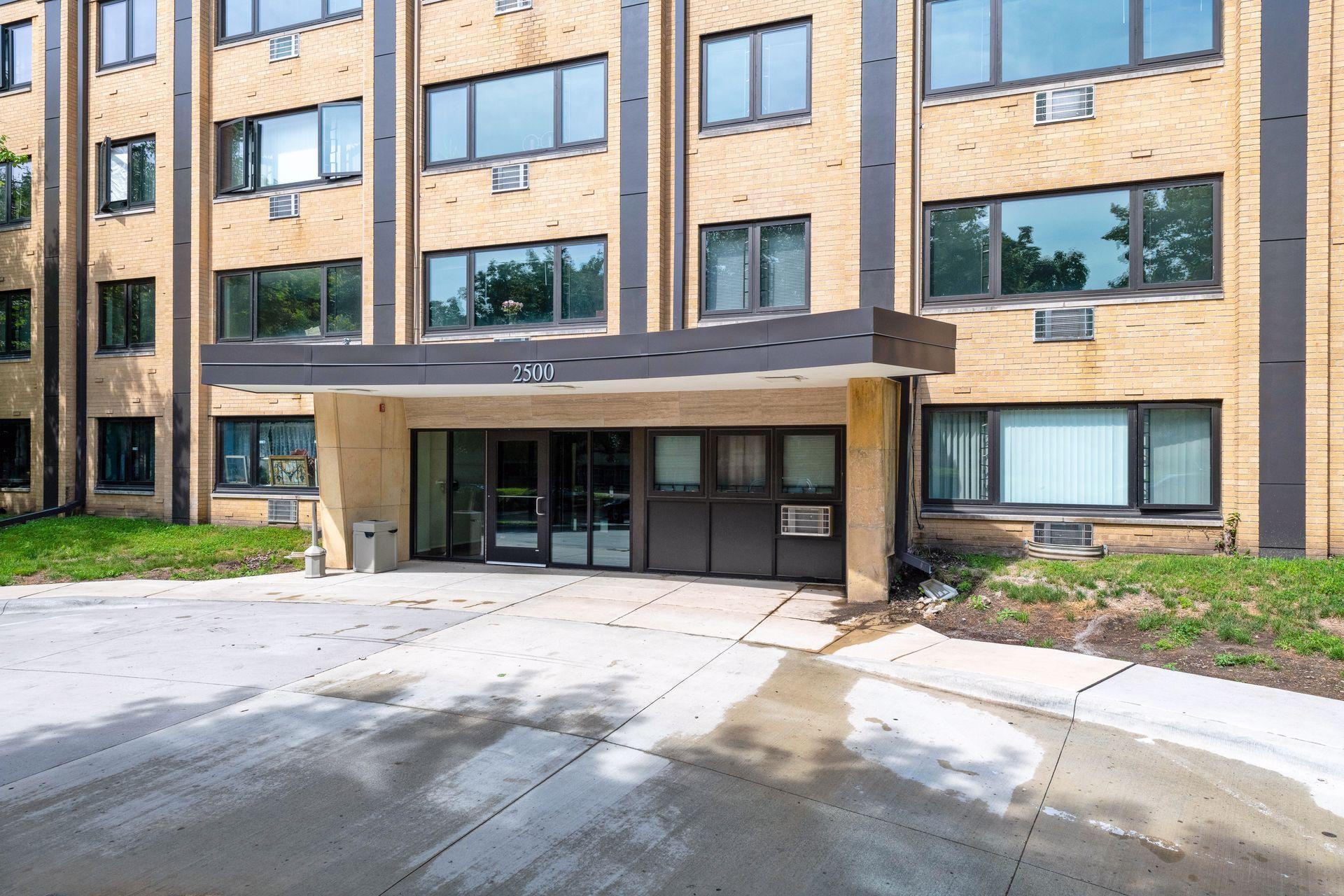 2500 Blaisdell Avenue Unit: 106