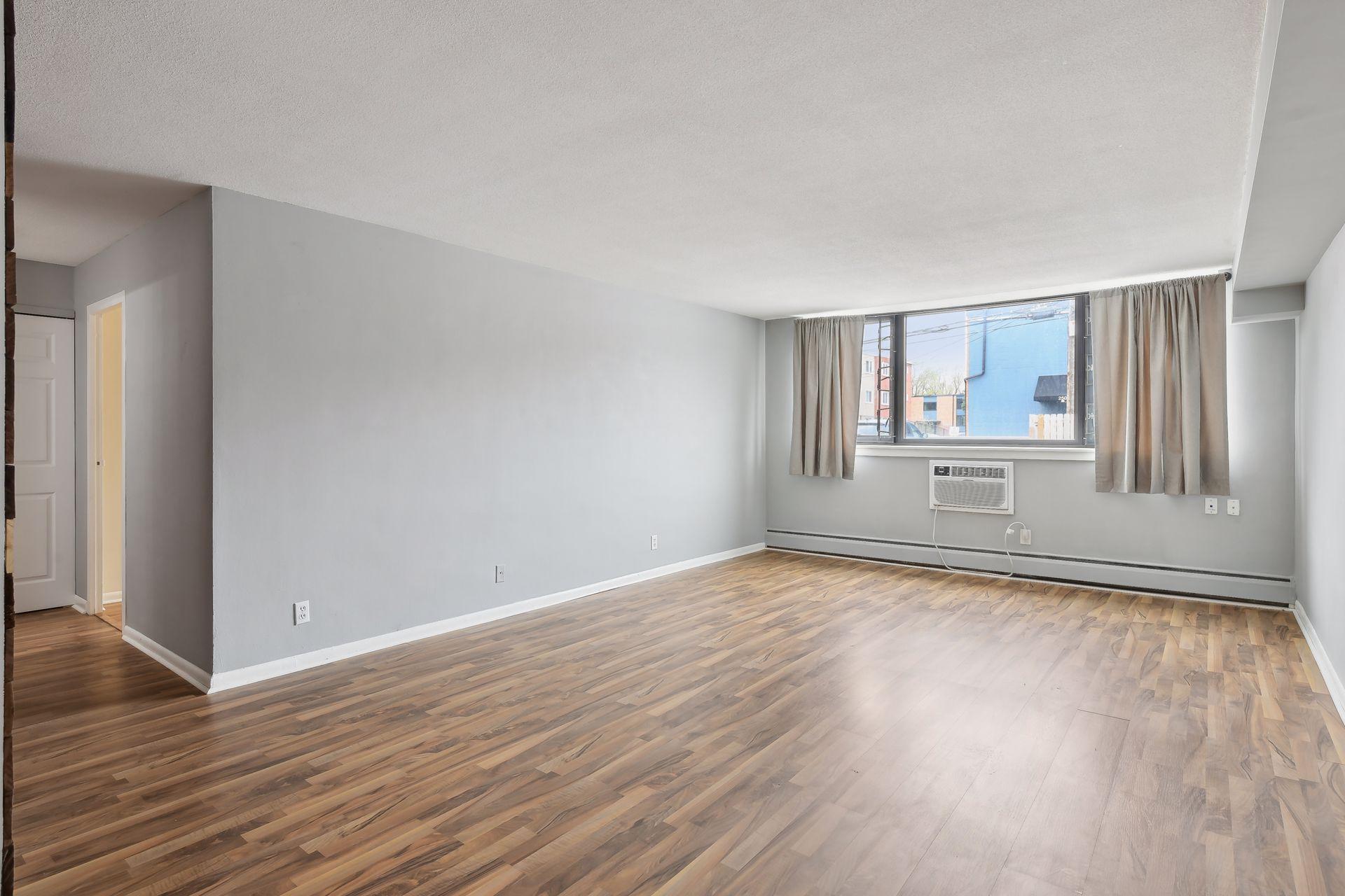 2500 Blaisdell Avenue Unit: 106