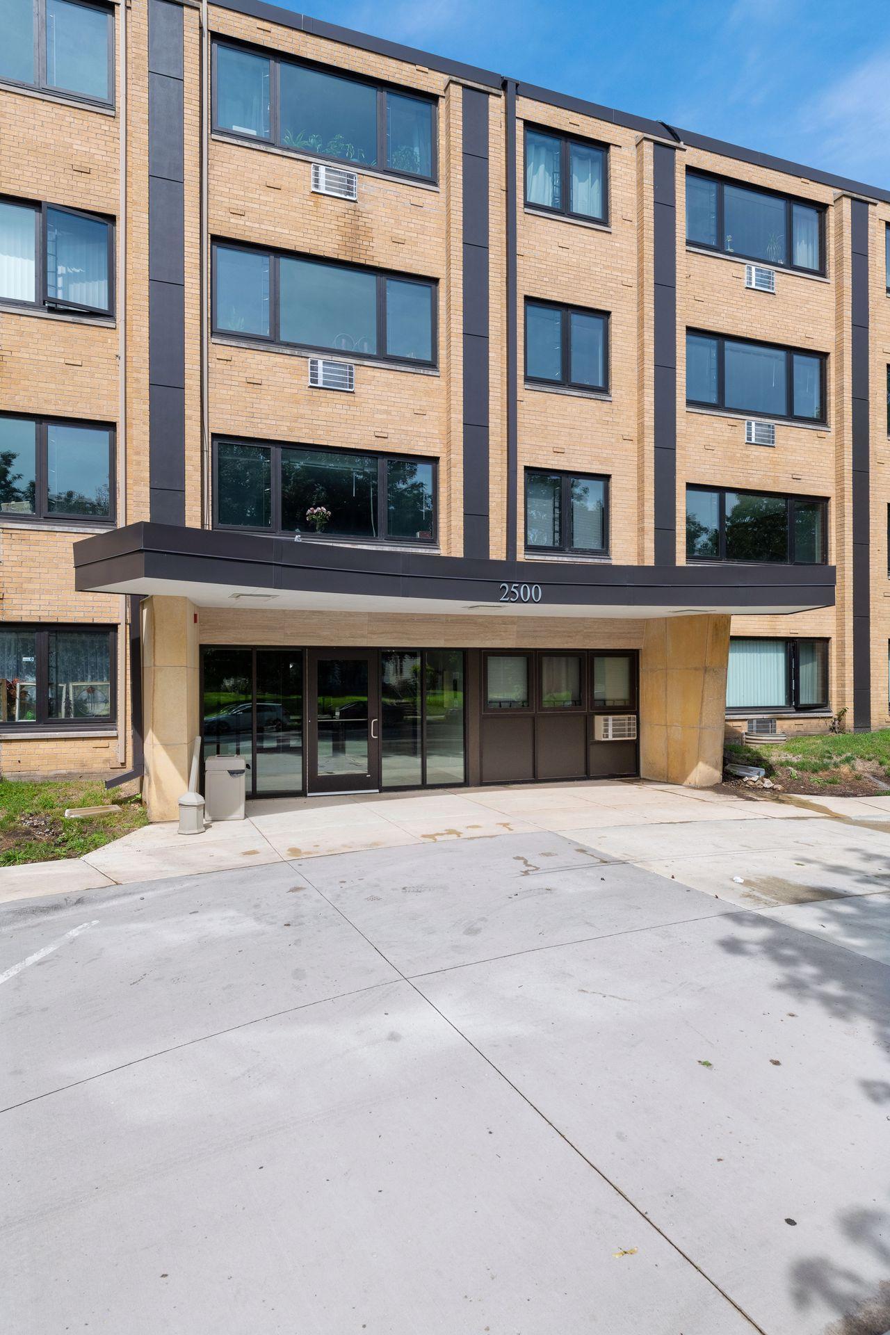 2500 Blaisdell Avenue Unit: 106