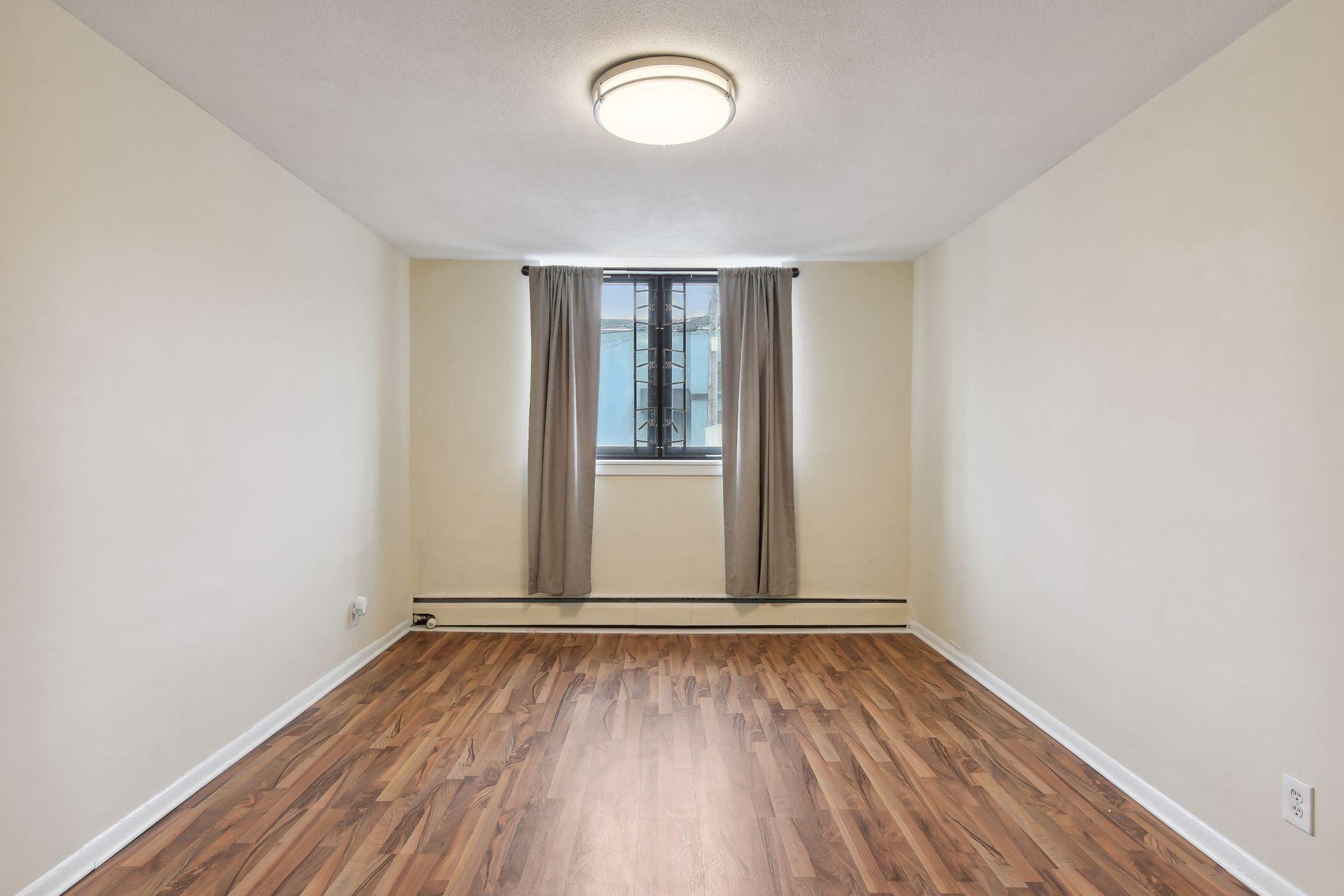 2500 Blaisdell Avenue Unit: 106