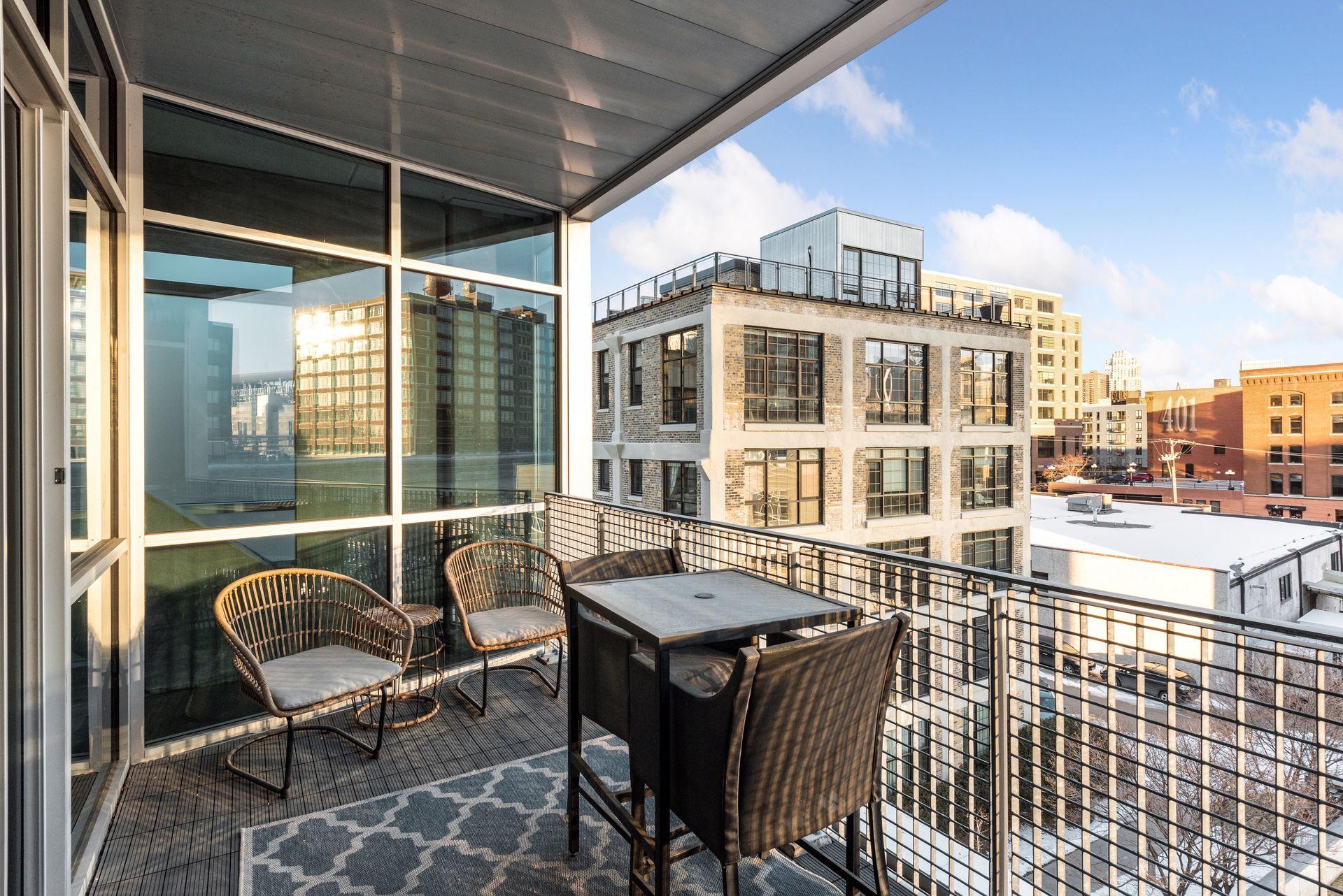 345 6th Avenue N Unit: 402